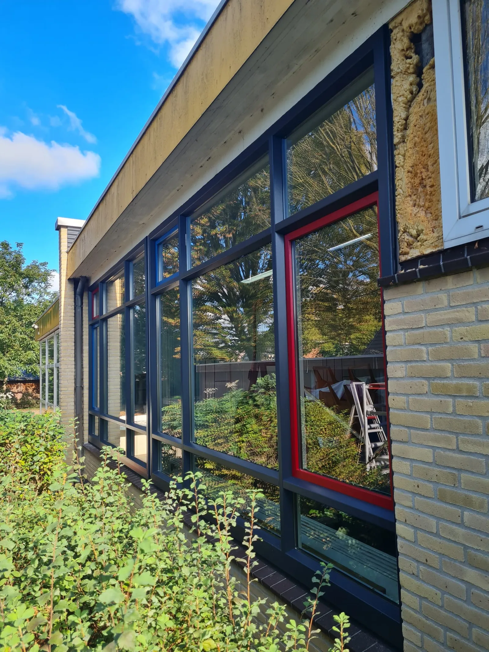 Vervangen kozijnen verduurzaming basisschool door Lichtenberg Mensgericht Vastgoedonderhoud