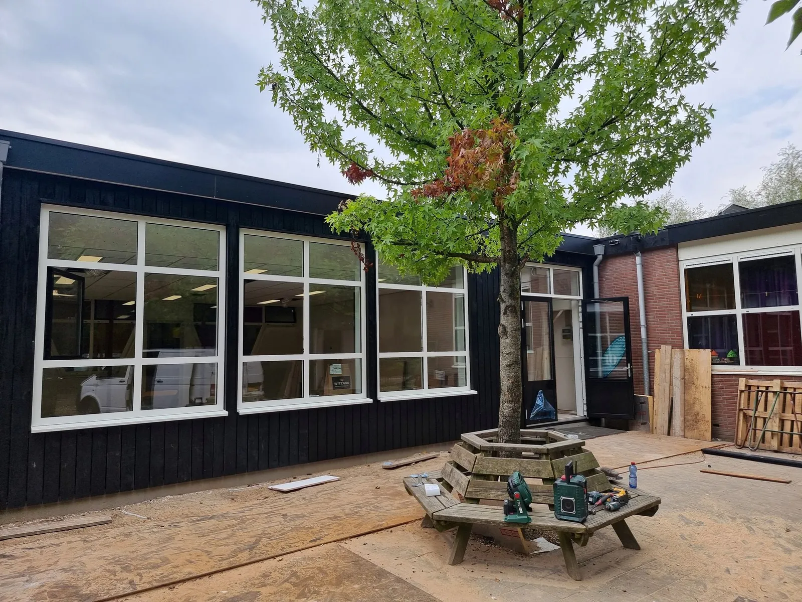 Nieuwbouw eindresultaat schoolgebouw Diepenveen Lichtenberg Mensgericht Vastgoedonderhoud