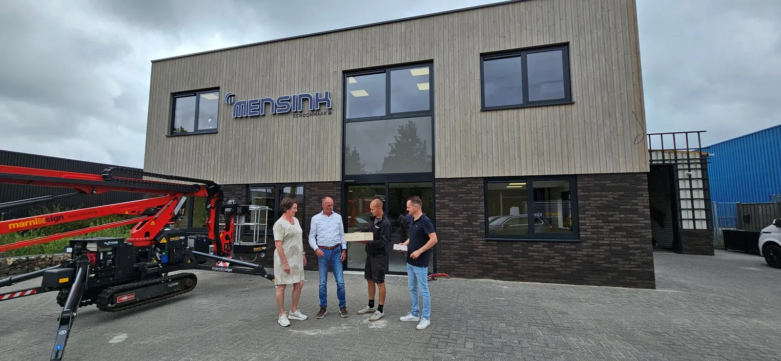 Oplevering Mensink Schoonmaak nieuwbouw pand Lichtenberg Mensgericht Vastgoedonderhoud