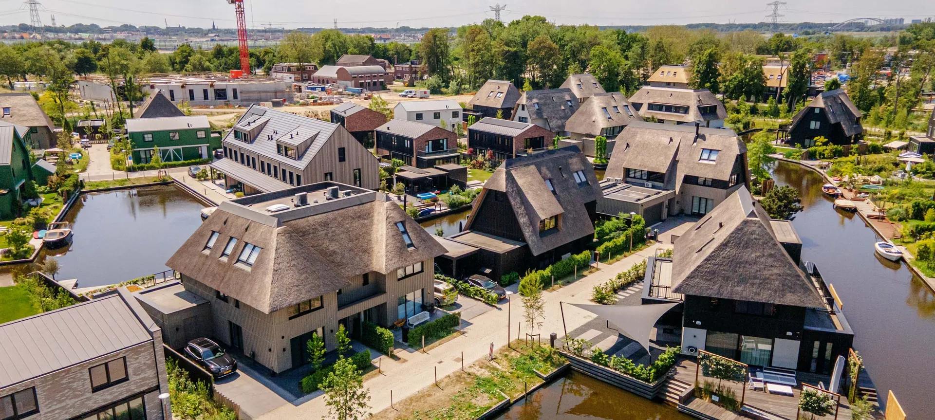 25 rietgedekte villa's 'Eilanden Oost' Muiden Lichtenberg Bouwgroep