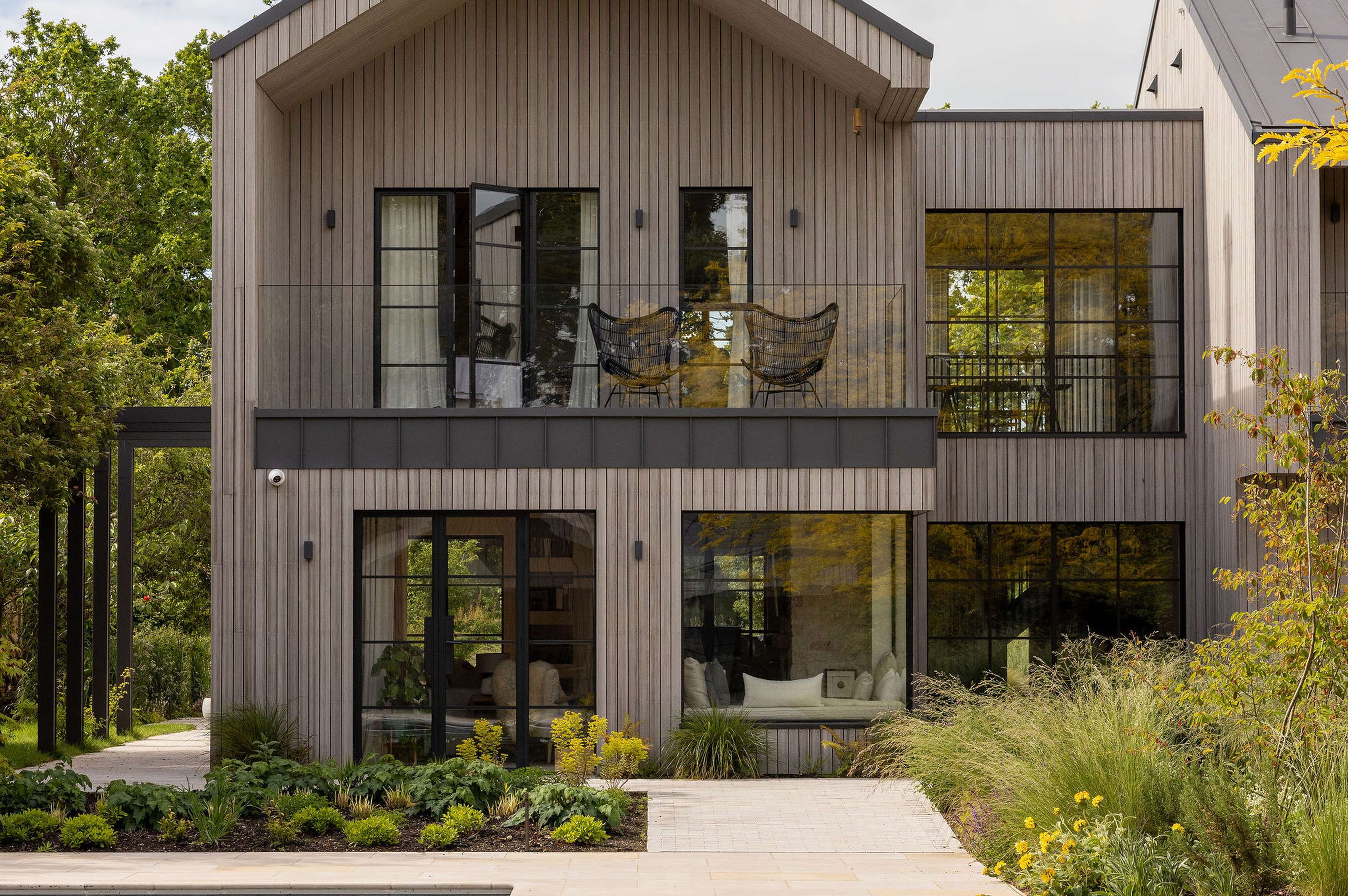 Fluid Timeless heritage style steel window