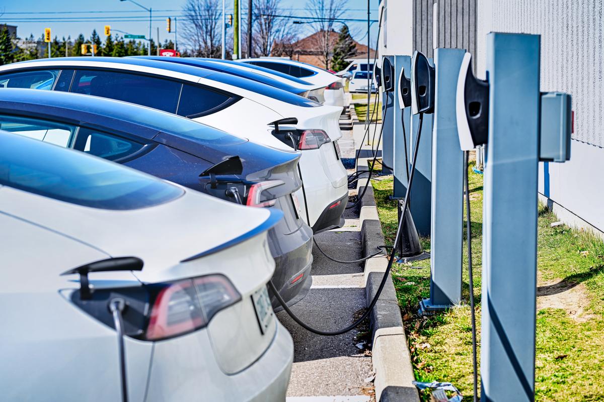Canadian government to freeze its fleet emission standards until 2029