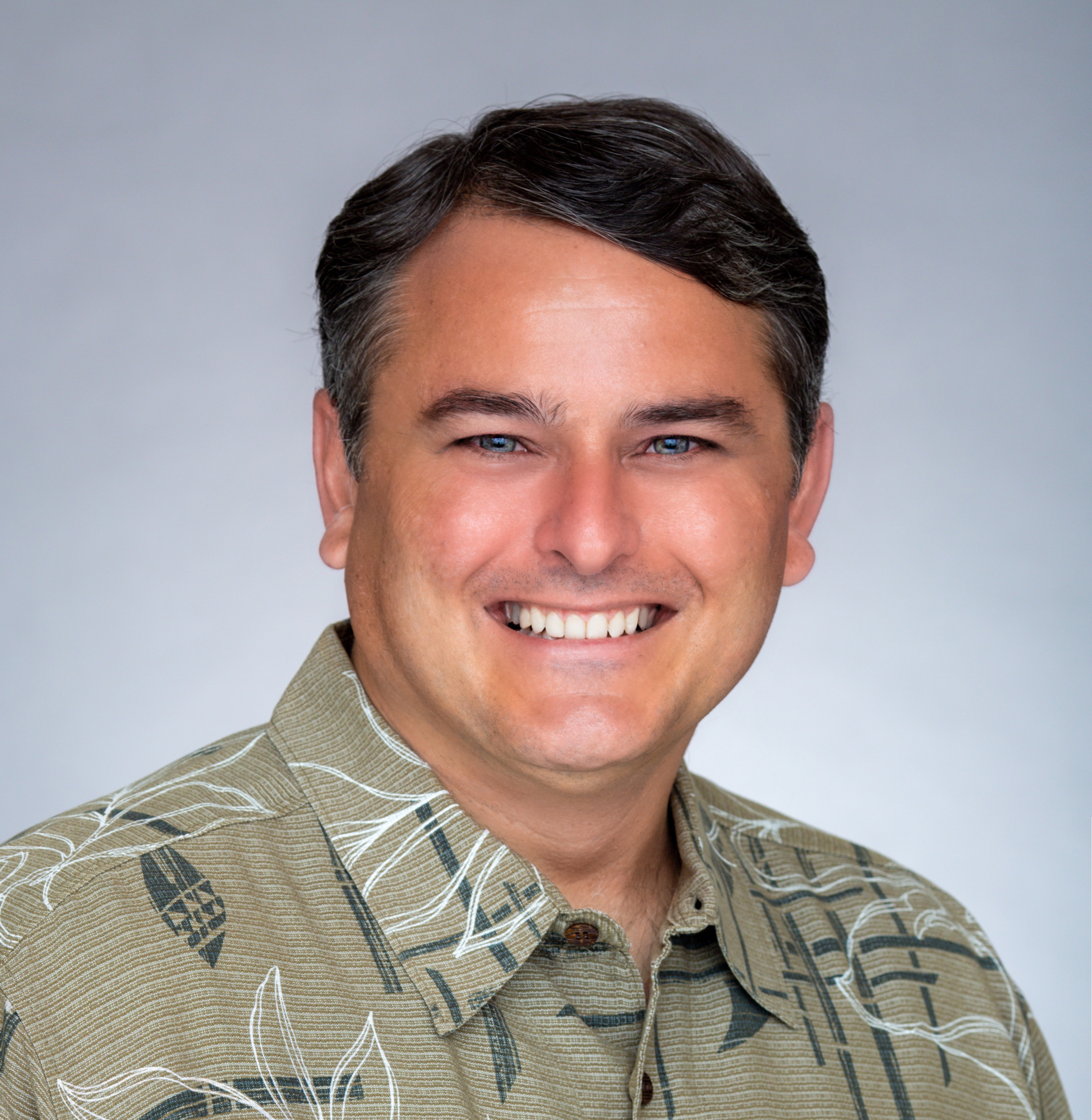 Headshot of Scott Hogle