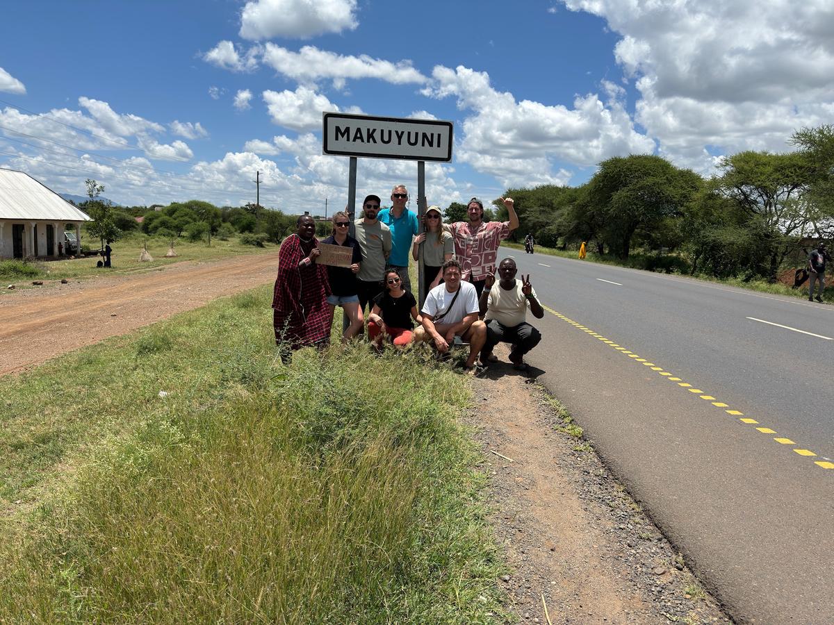 Crew von Makuyuni e.V.