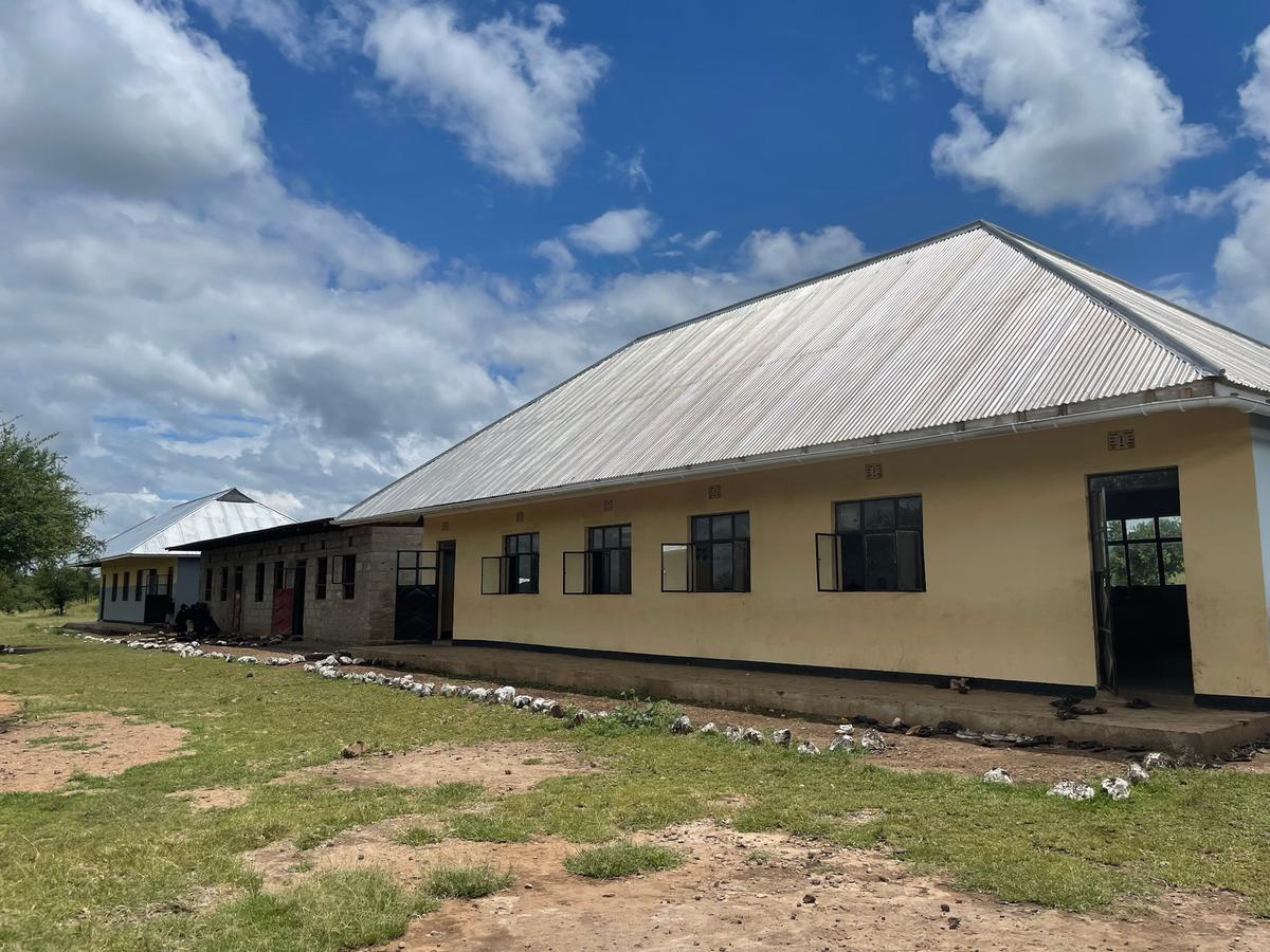 Makuyuni Juu, Bauphase