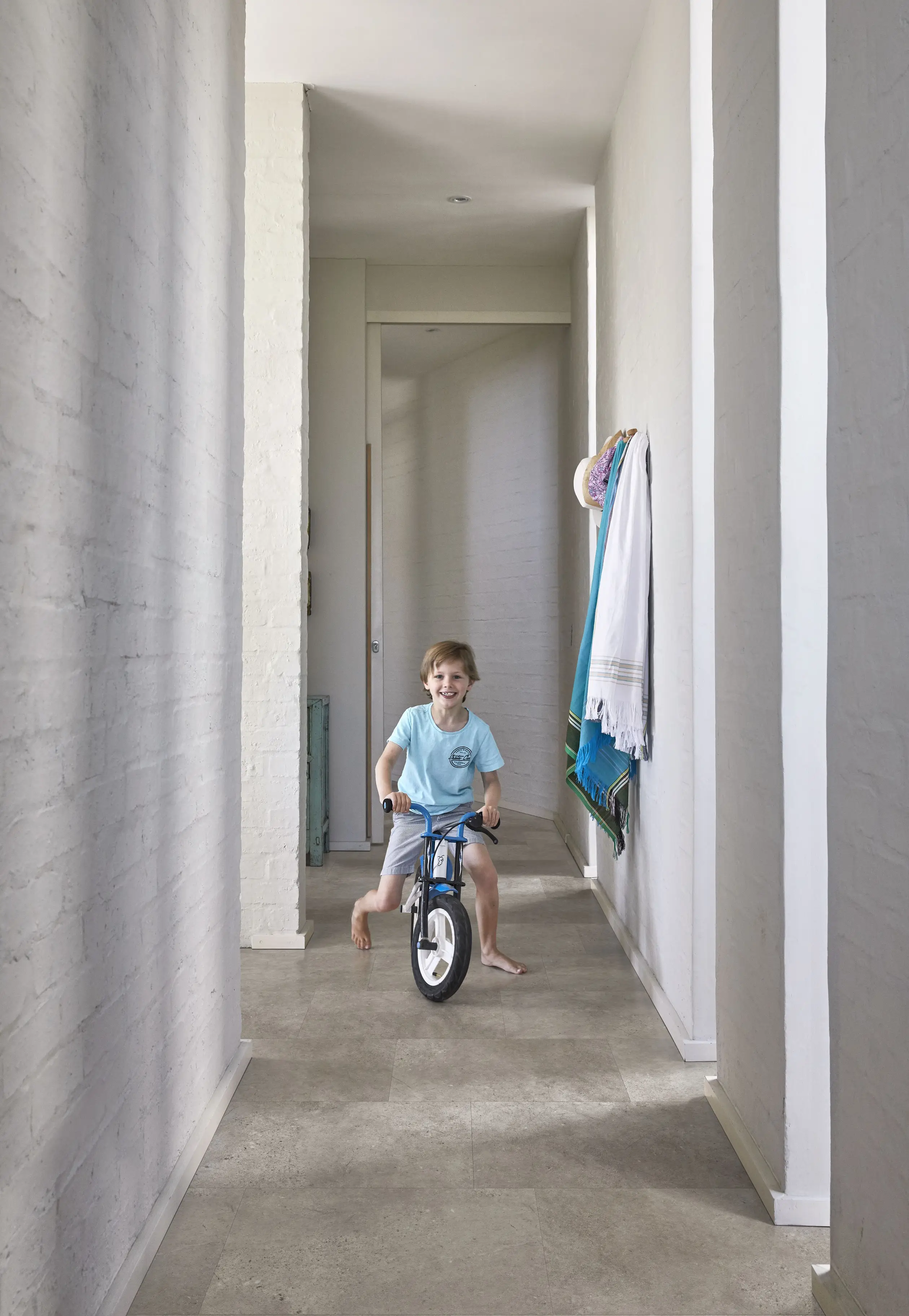 lucania vinyl floor in hallway