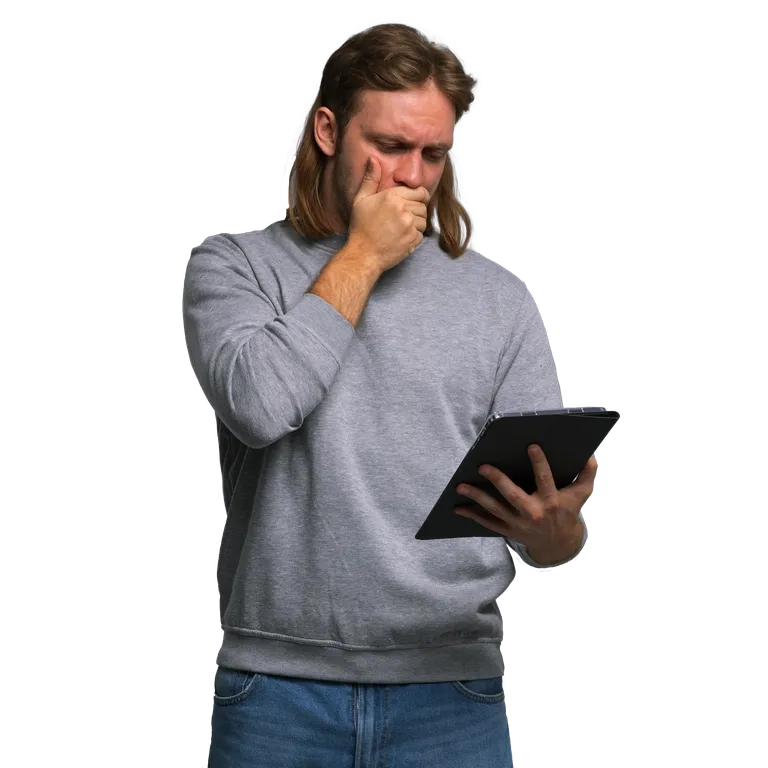 Mo schaut schockiert aufs Tablet