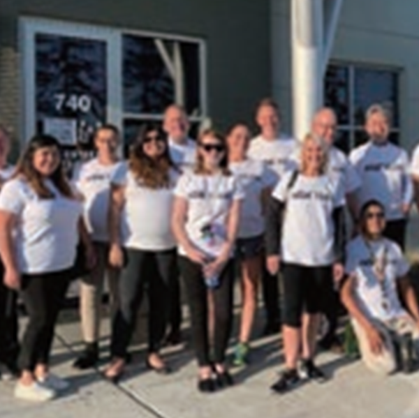 Yerel STK'larla iş birliği yaparak NSK America Corp.'ta açlık çeken çocuklara yiyecek ulaştırılmasını destekliyoruz.