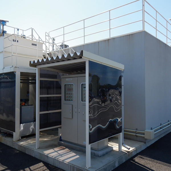 Çevredeki ortamı yük altına almaktan kaçınmak için atıksu arıtma tesislerinin inşası.