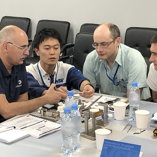 Çeşitli ülkelerde sabit, yüksek kaliteli sağlık hizmeti sağlanmasını sağlamak için onarımları destekleme sistemini güçlendirme.