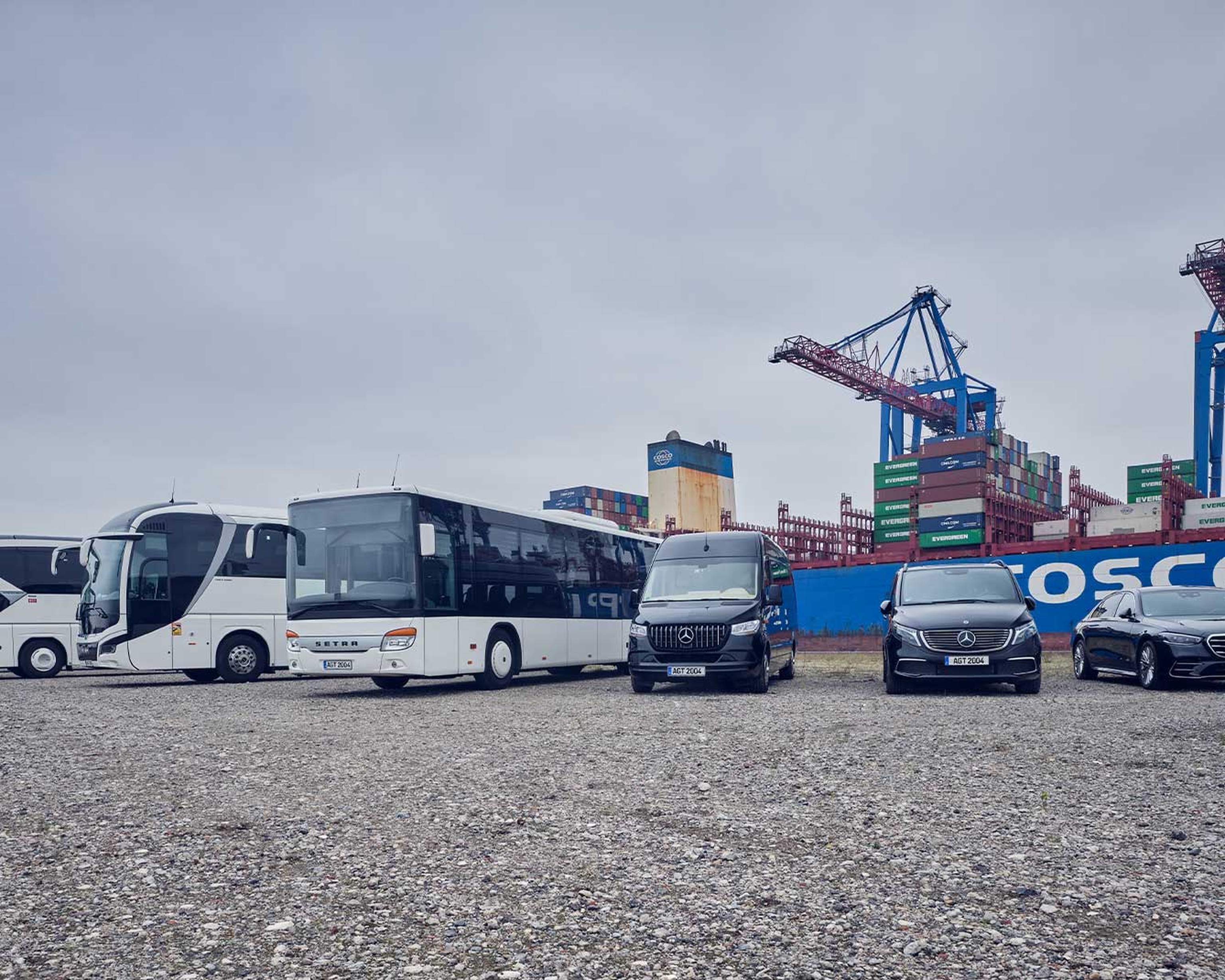 Reihe von agt Fahrzeugen in unterschiedlichen Busgrößen