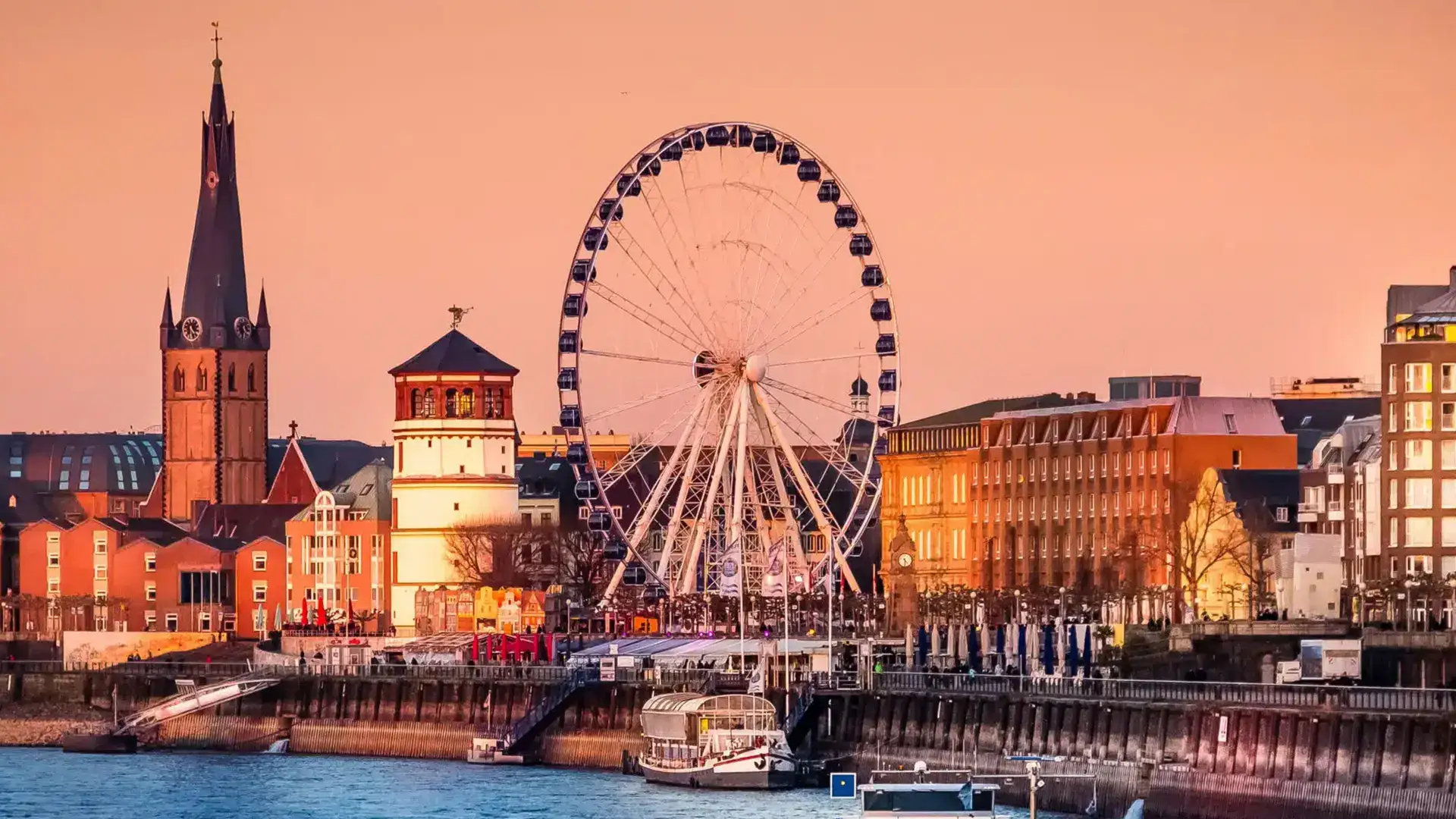 Duesseldorf Altstadt Riesenrad