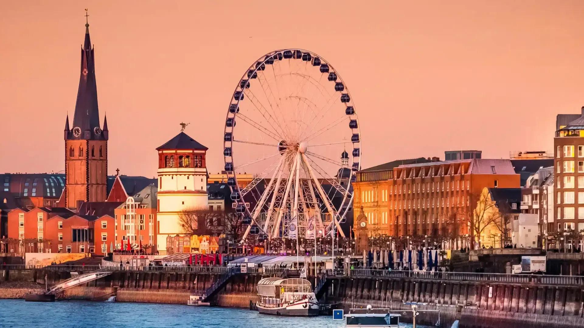 Duesseldorf Altstadt Riesenrad