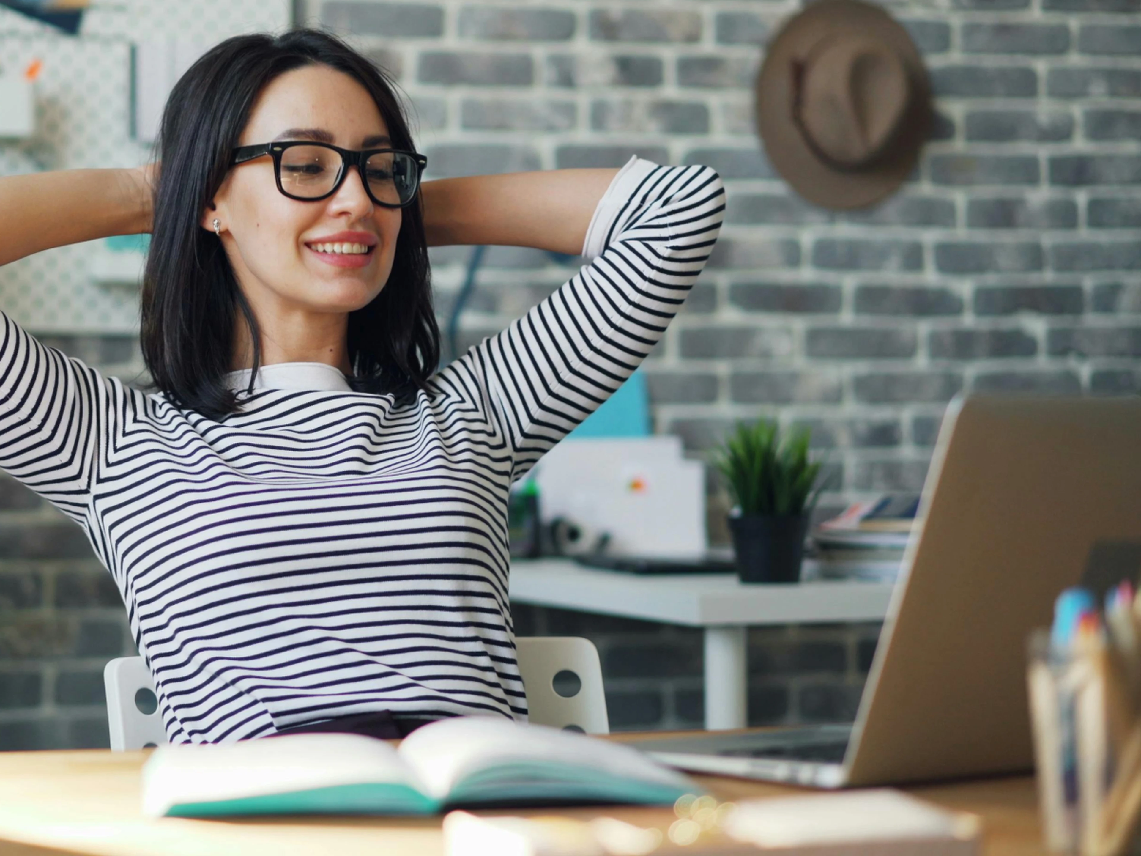 hotelier saving time with hotel management software