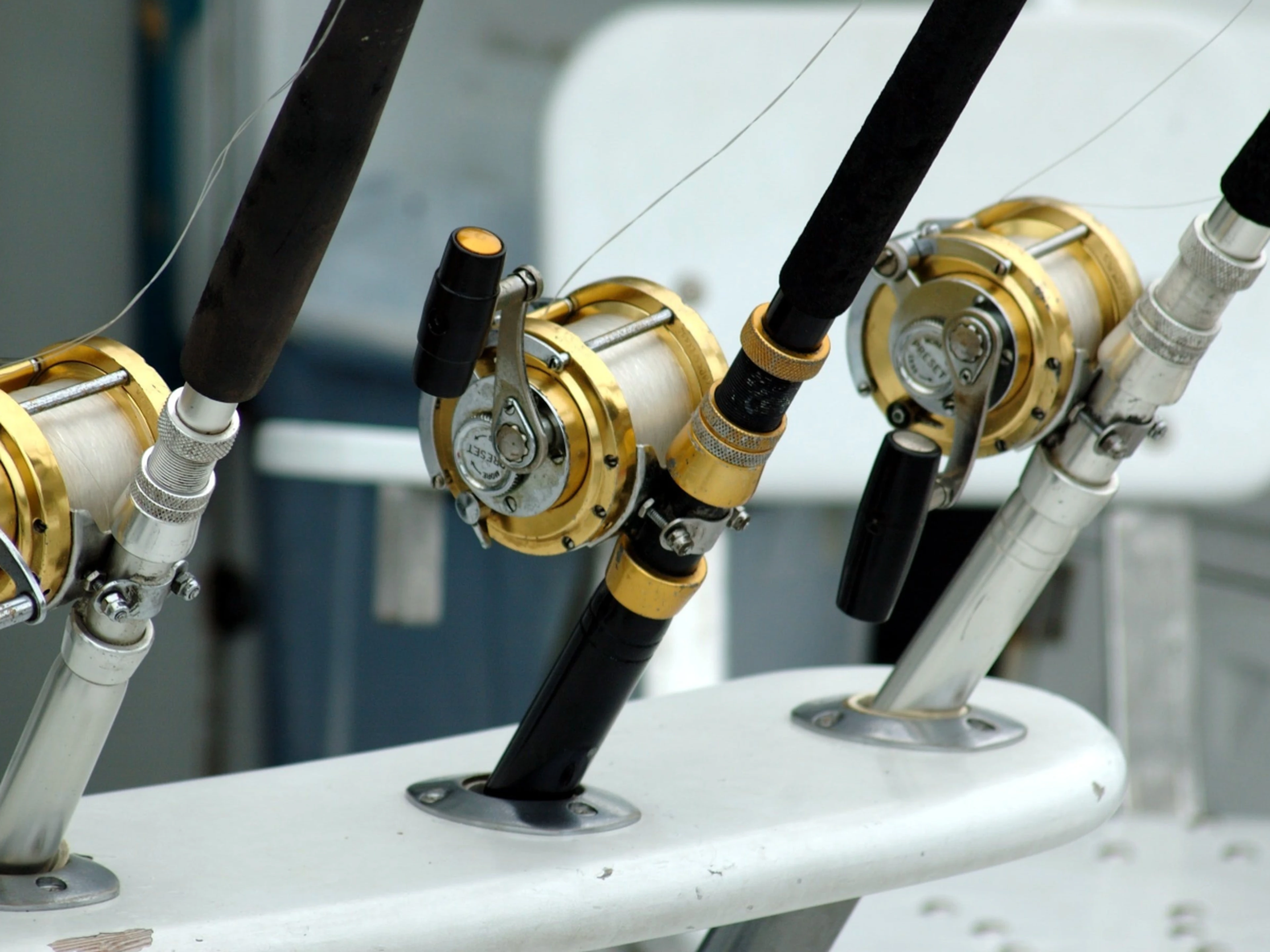 Bait and switch on a metasearch engine lures guests away from direct channels