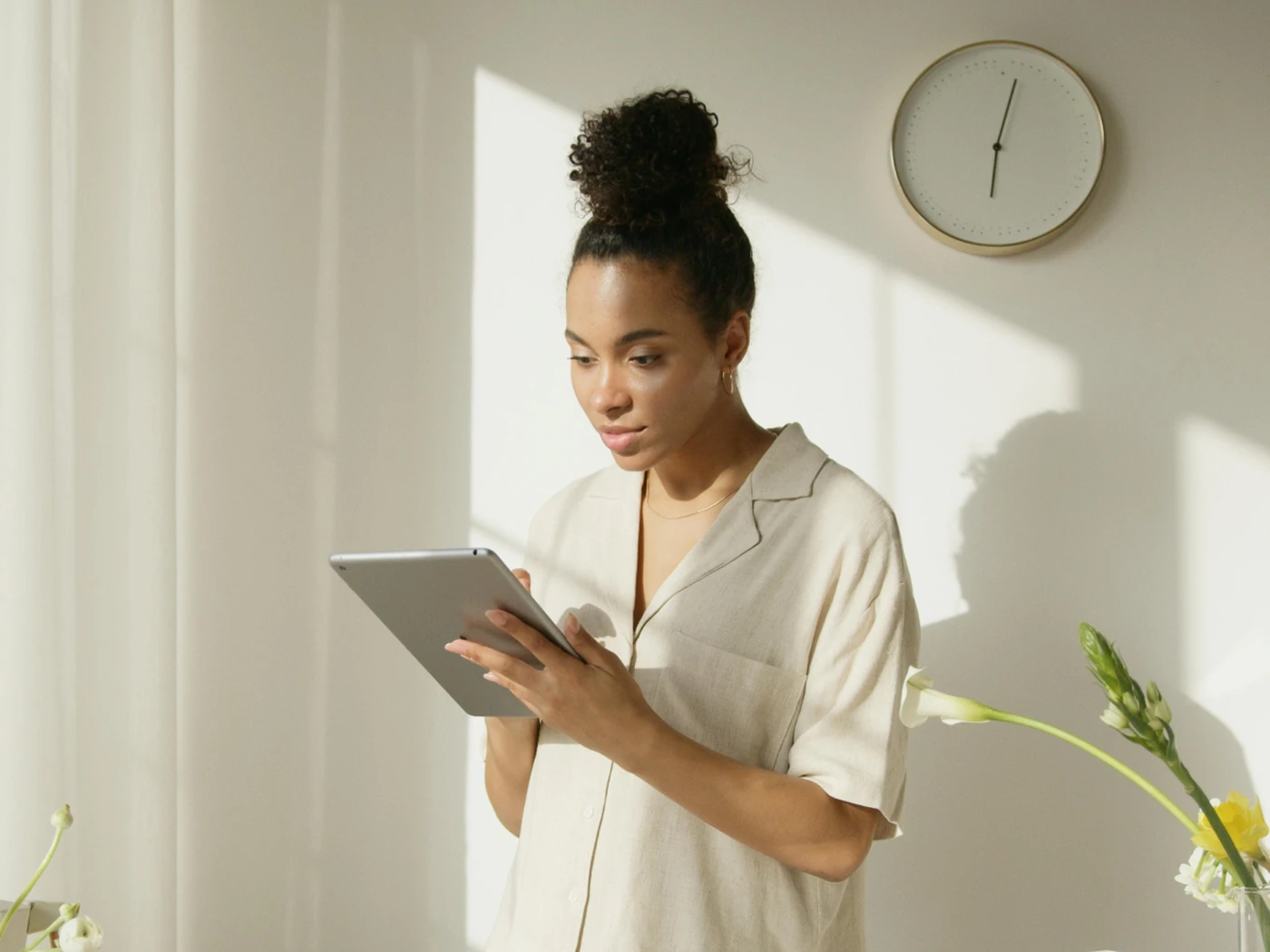 Person looking at results on a tablet