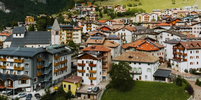 multitude of competitor hotels in mountains