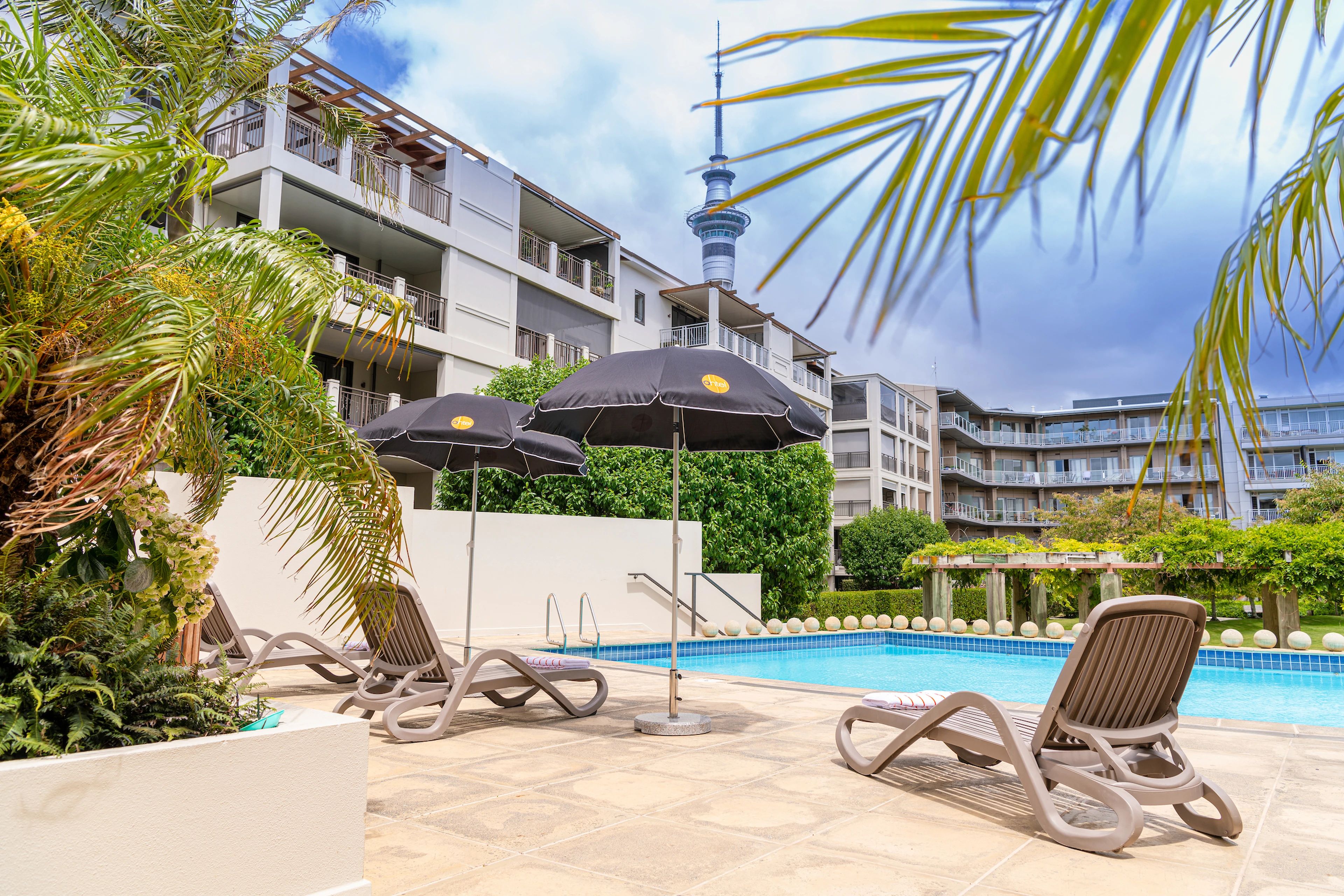 Village Accommodation Group poolview Ohtel Auckland