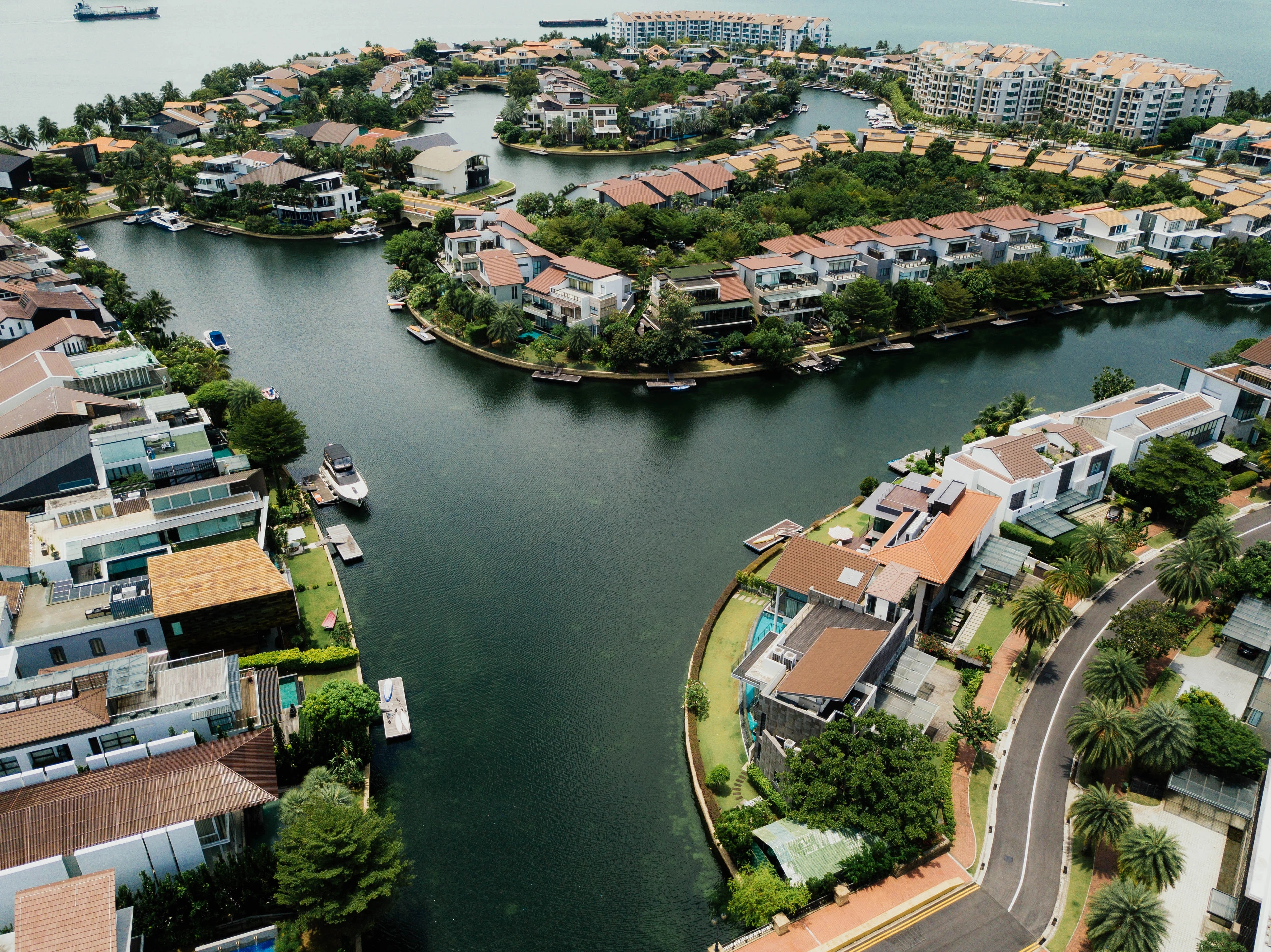 houses next to river
