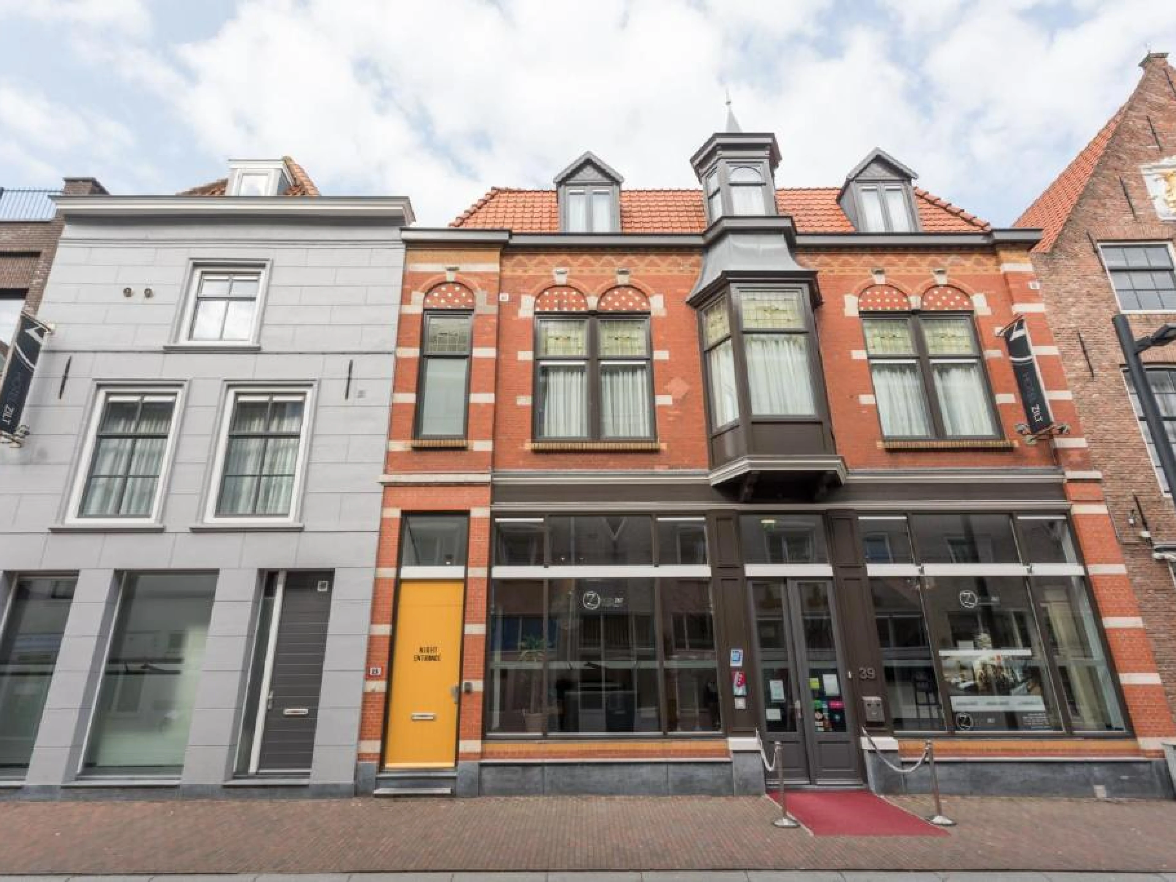 Street view of Hotel Zilt
