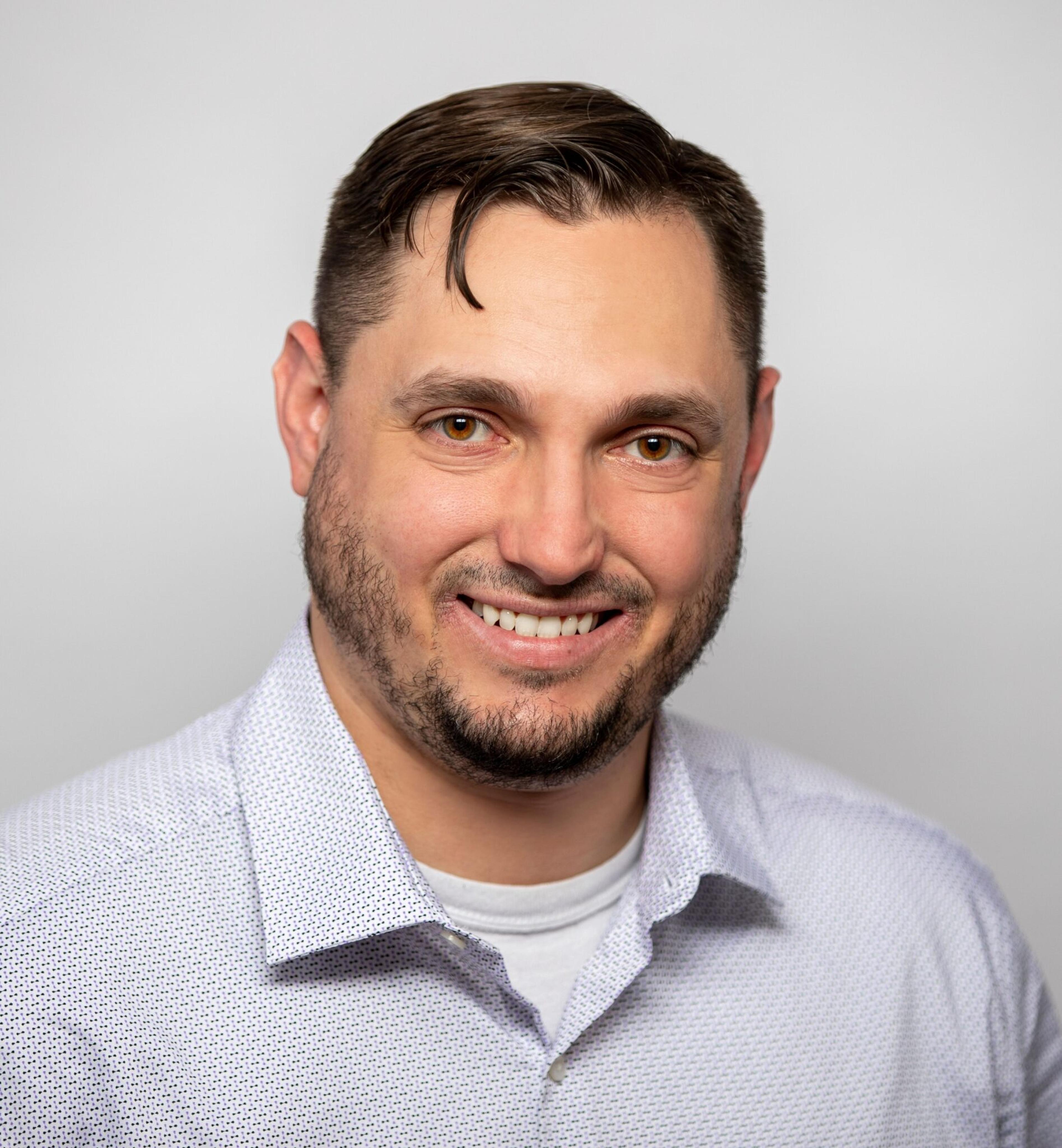 Troy Earley headshot
