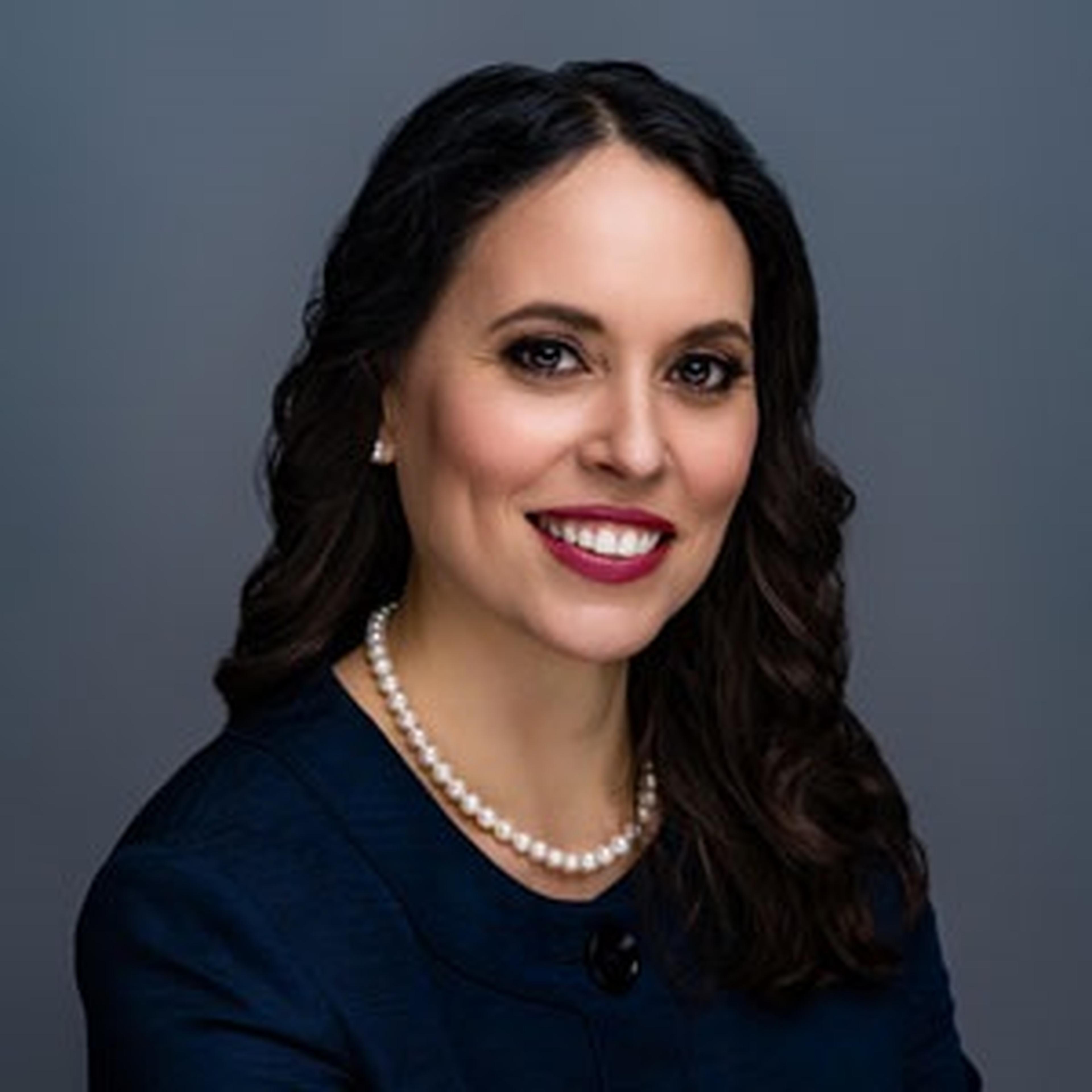 Elizabeth Lopes headshot