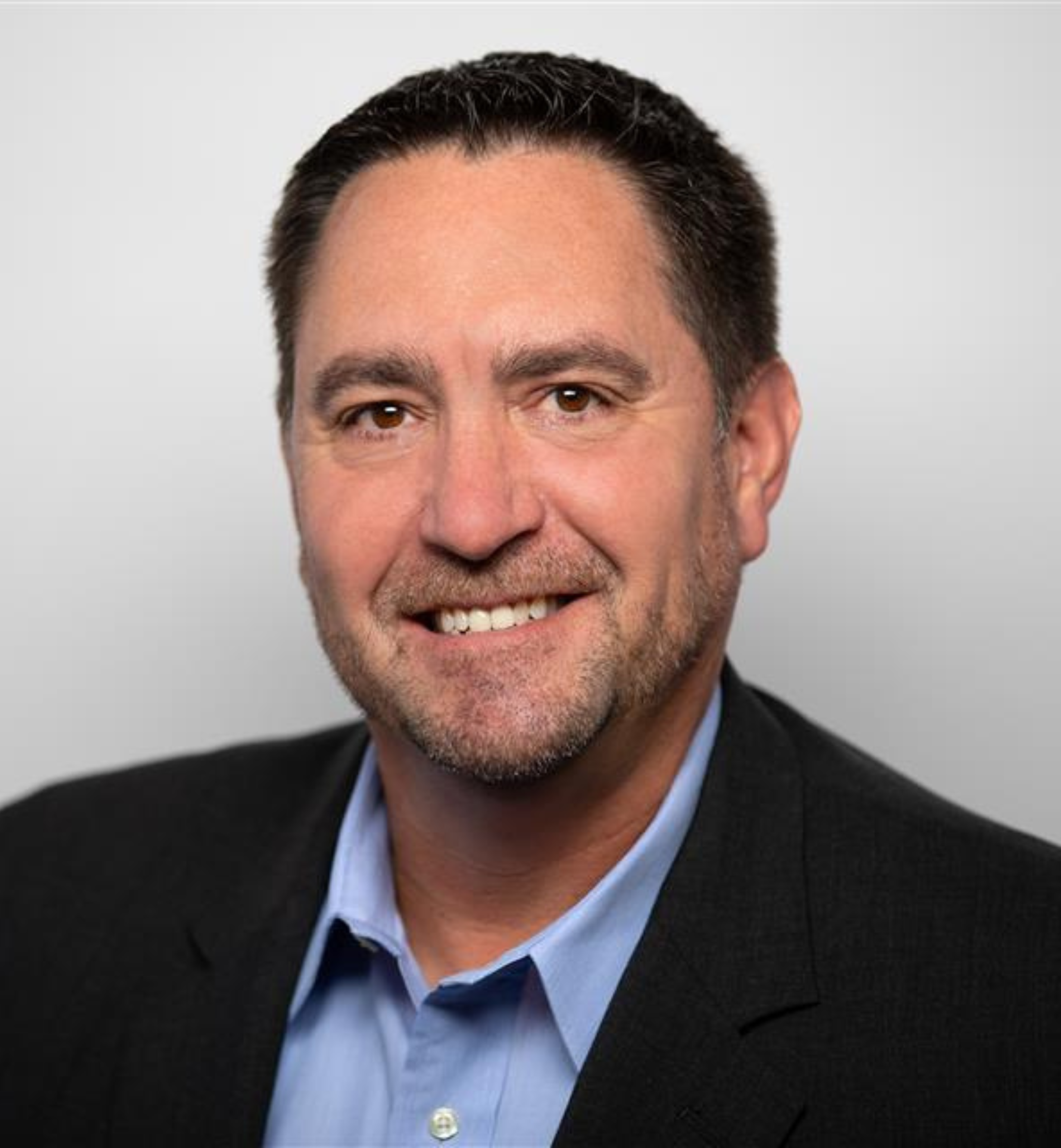 Nick Themelis headshot
