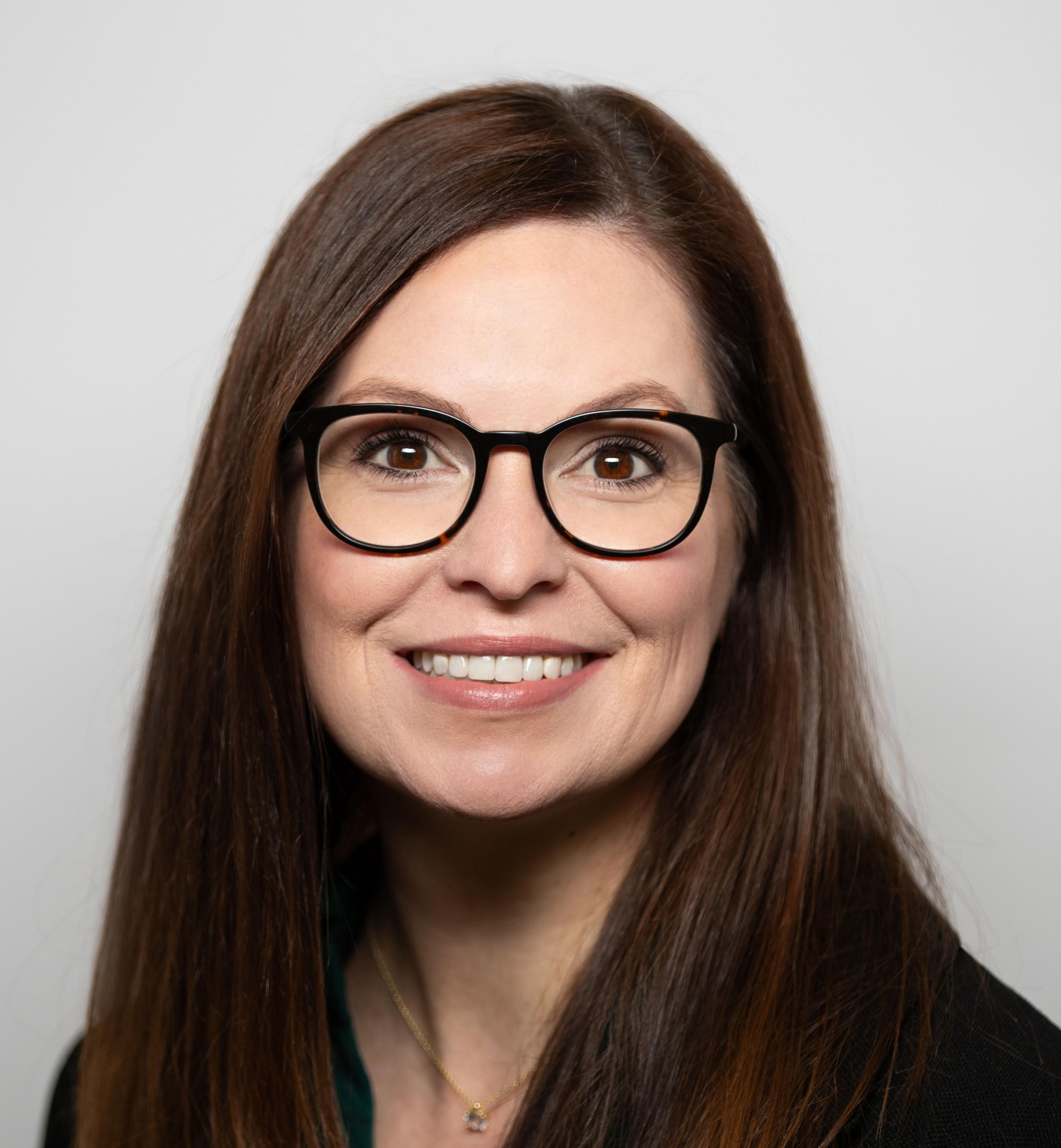 Whitney Kieschnick headshot