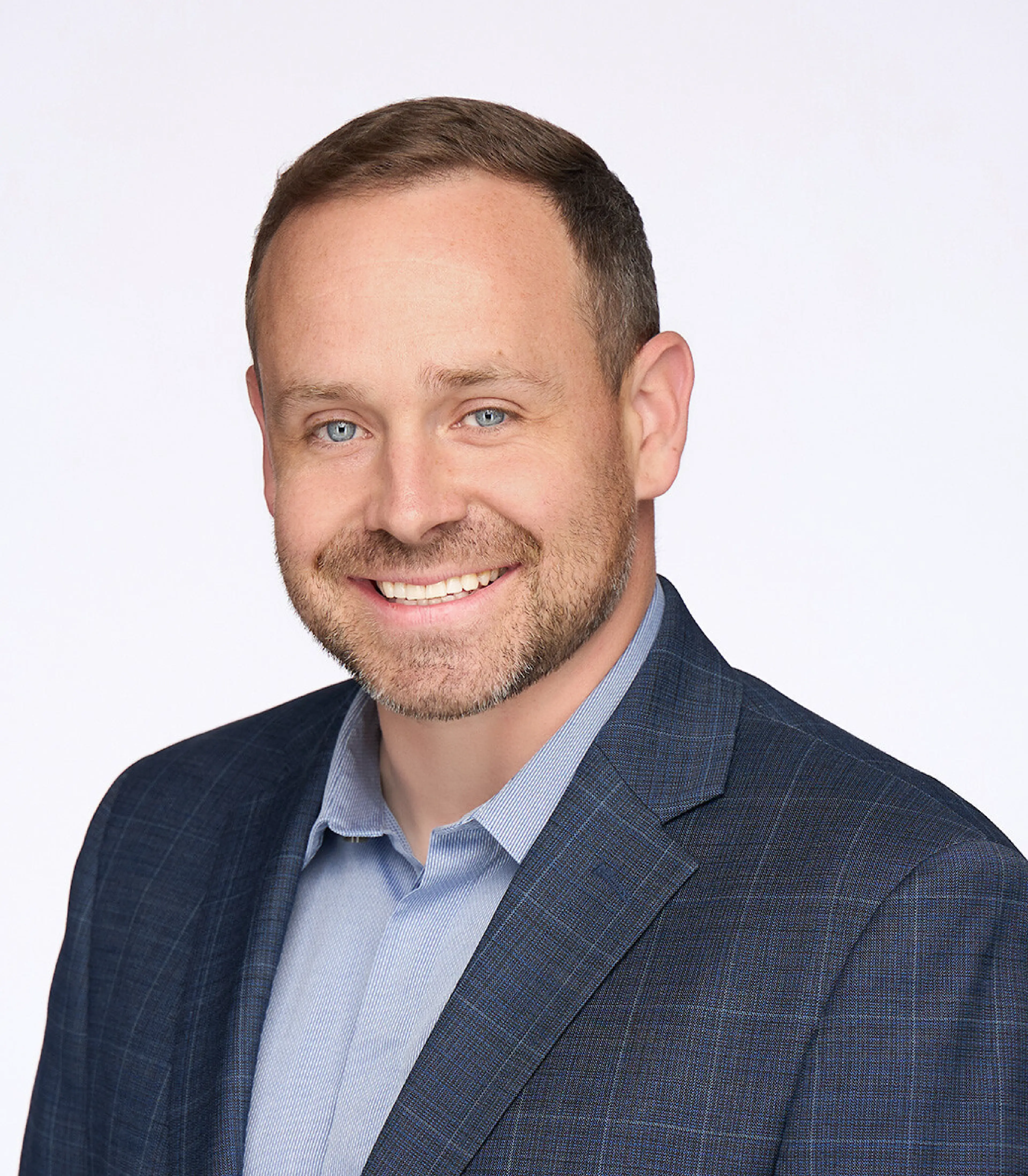 Gregory Miller headshot