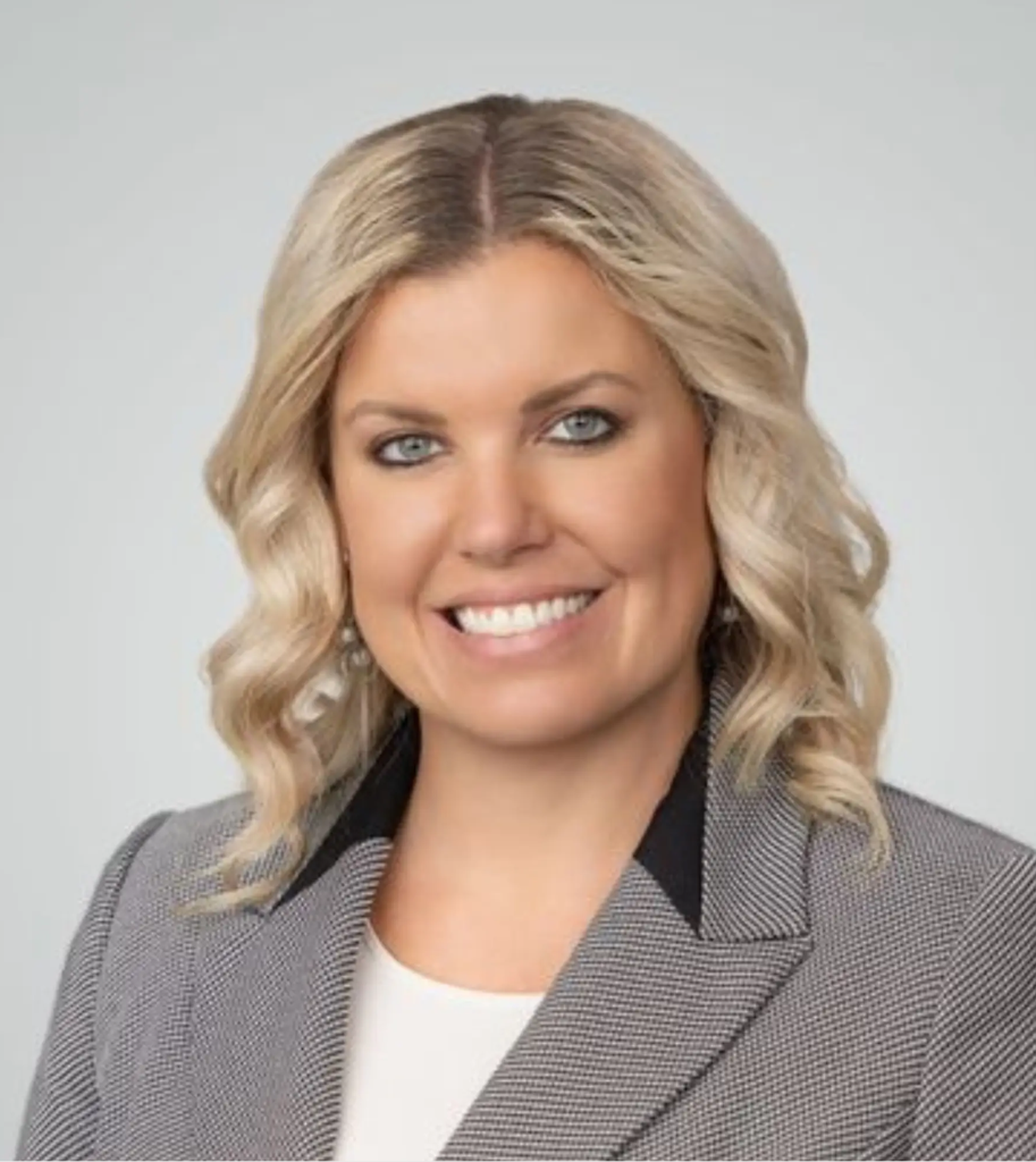 Aimee Crews headshot