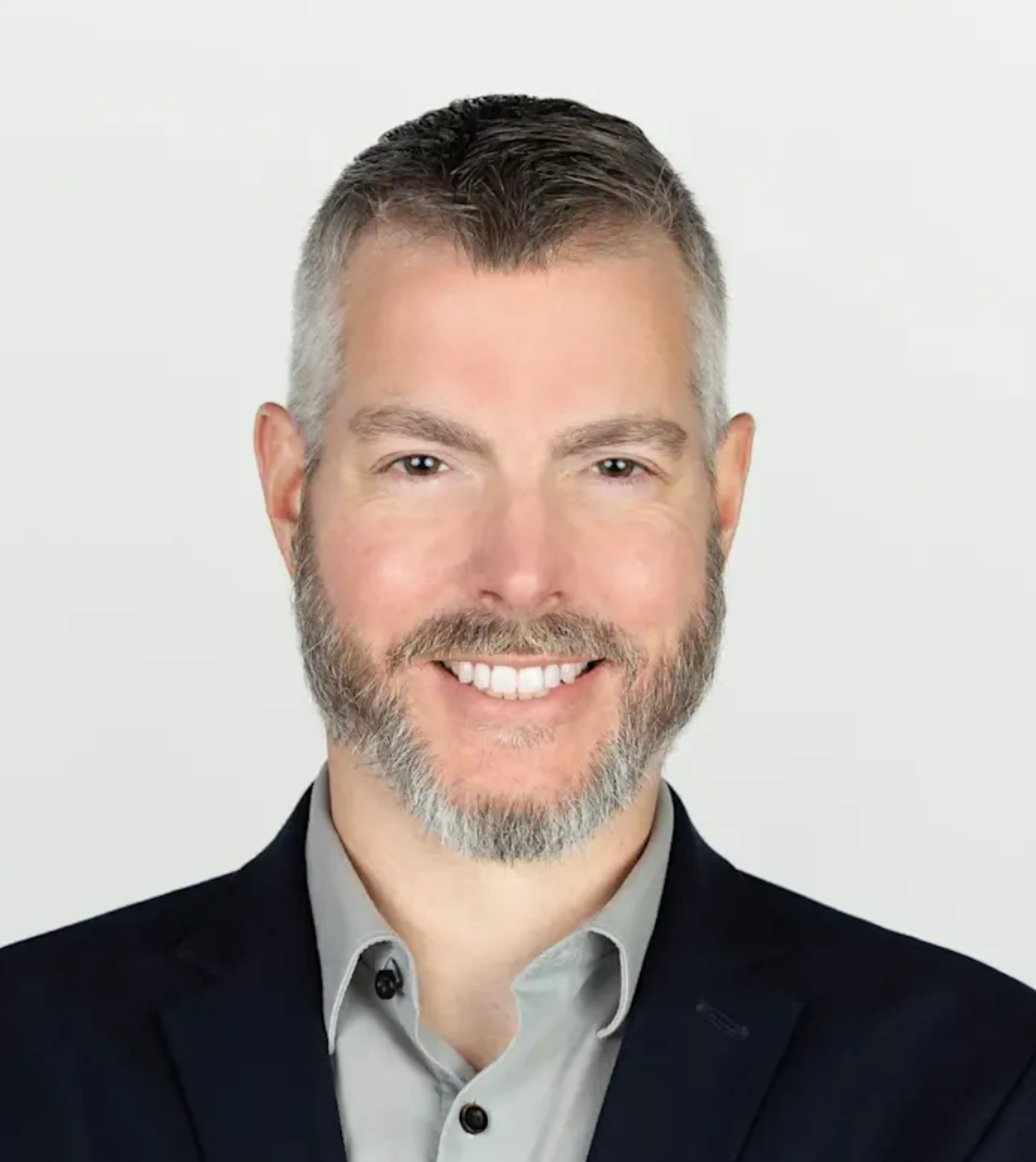 Aaron Thomas headshot