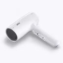 Braun HD2.1 Haartrockner mit modernem Design in gänzendem weißmit texturiertem Griff.