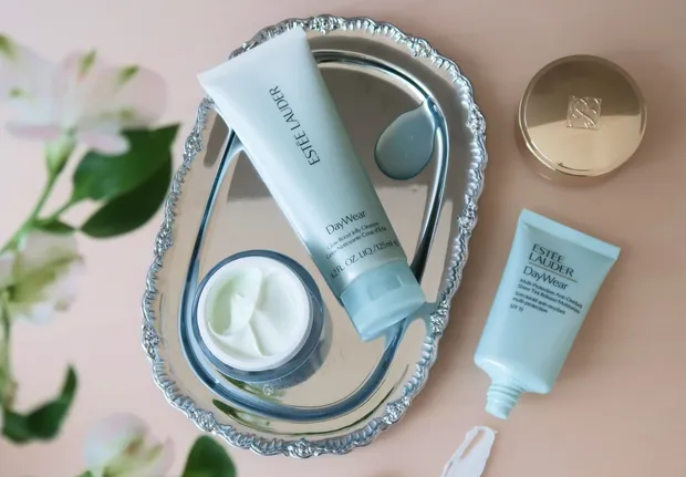 Estée Lauder DayWear – glow, ochrona i równowaga w jednym