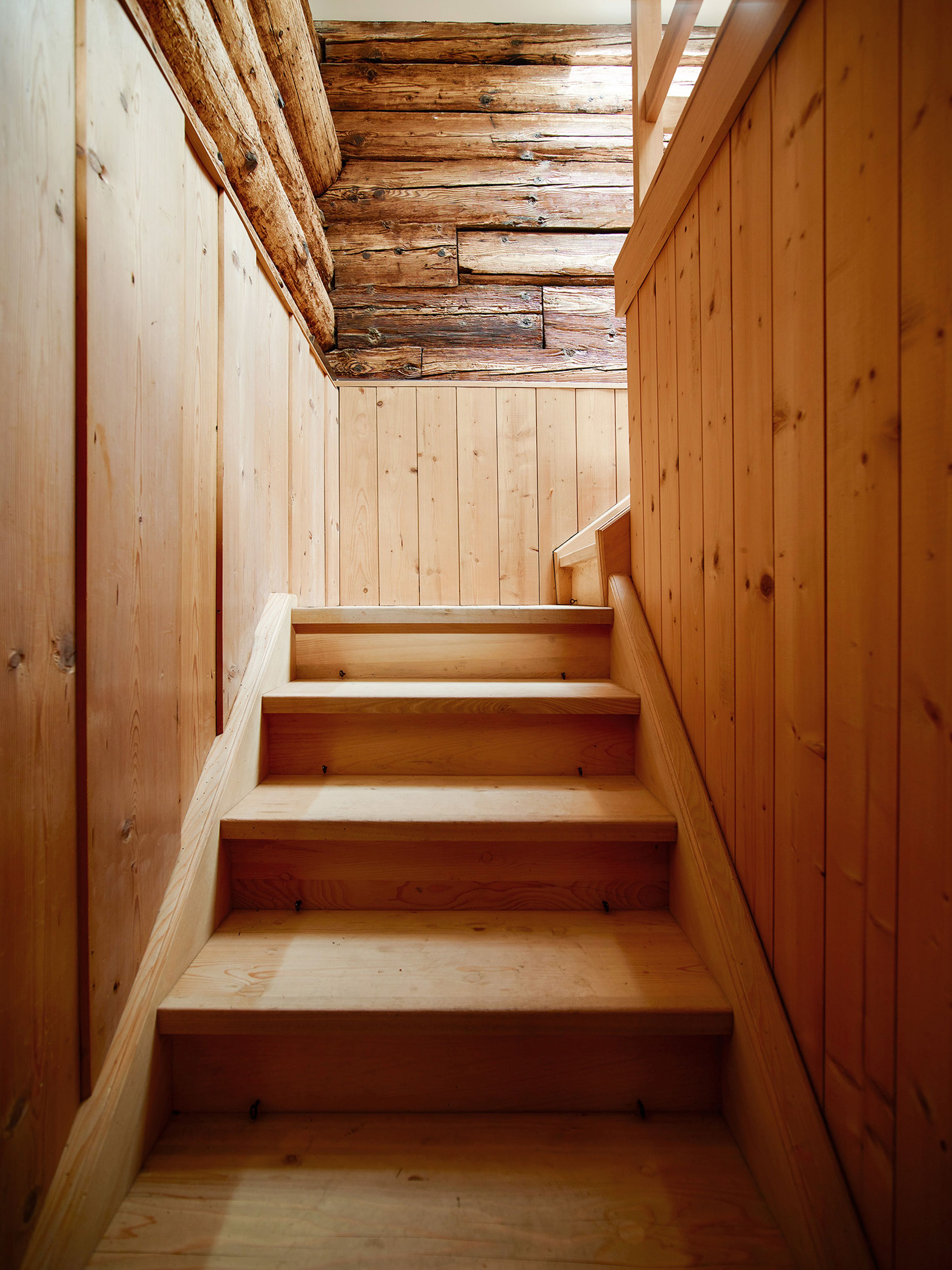 Sanierung Einfamilienhaus in Schwarzenberg, traditioneller Bregenzerwälder Baustil mit Bauernhaus-Charakter.