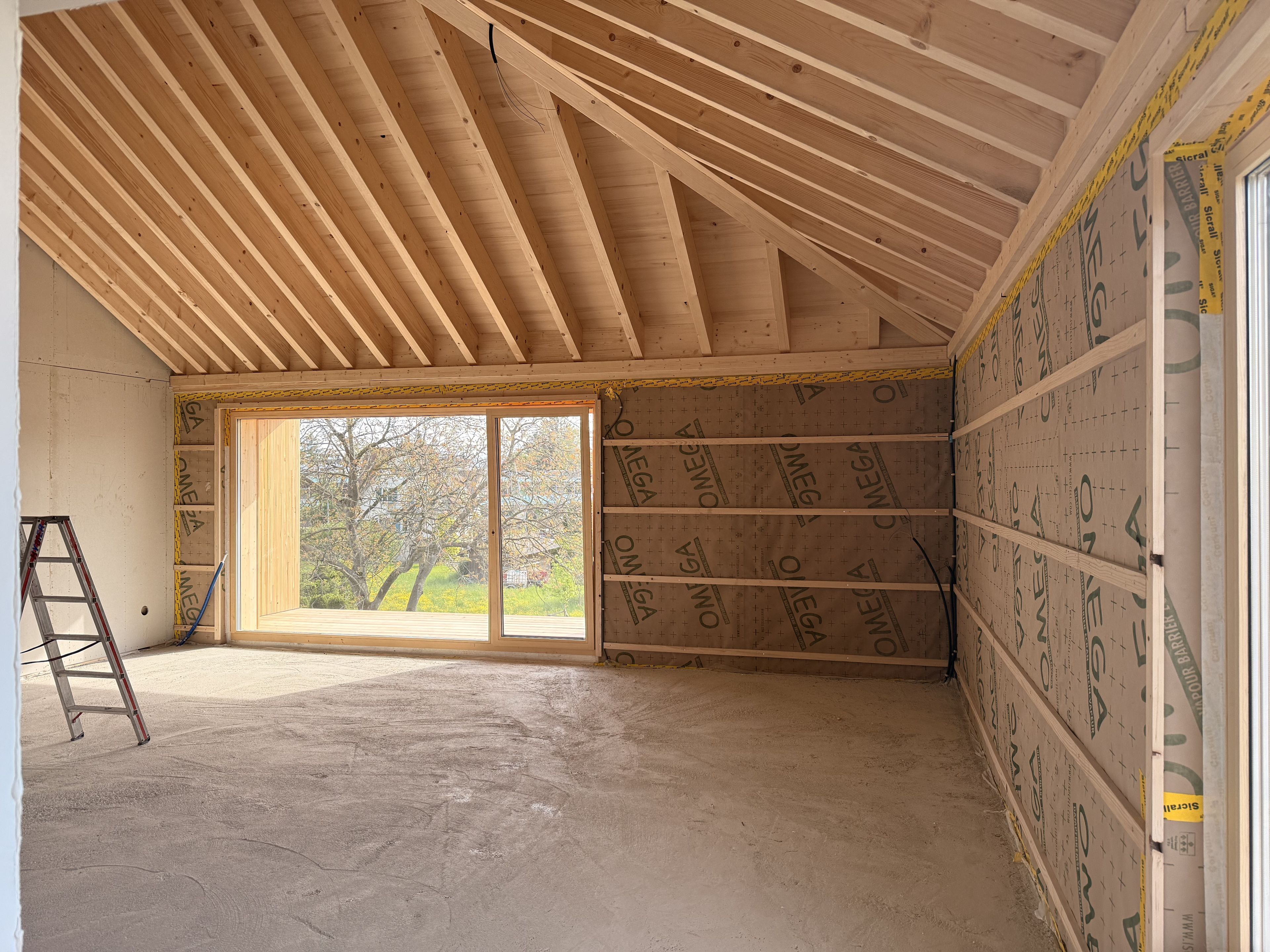 Außenansicht Haus Rotkreuzstraße Lustenau - Gerhard Berchtold Zimmerei Schwarzenberg - schöne Kleinwohnanlage in Massivholzbau aus dem Bregenzerwald