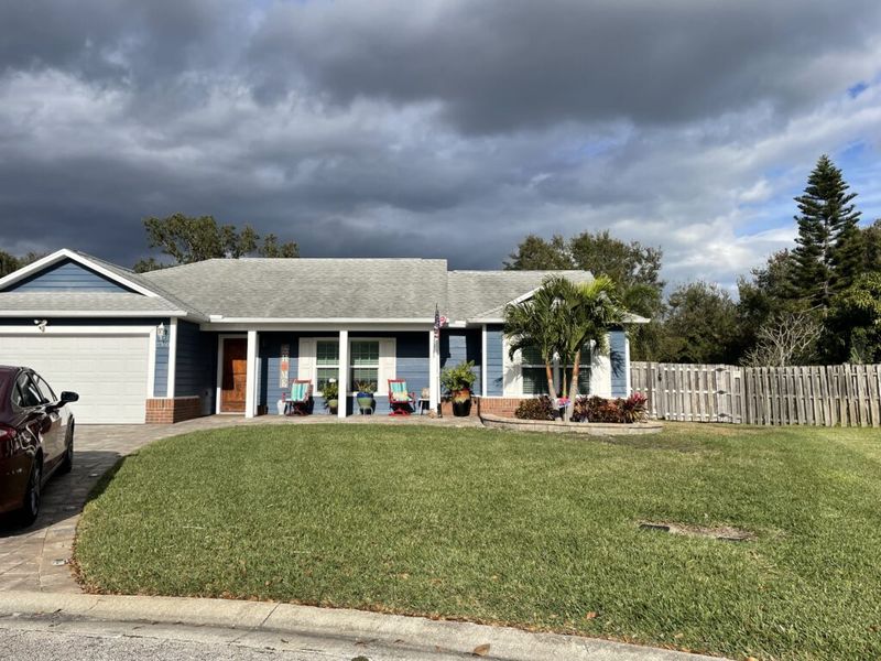 Yard of the Month, January 2026: 2360 Oak Creek Circle