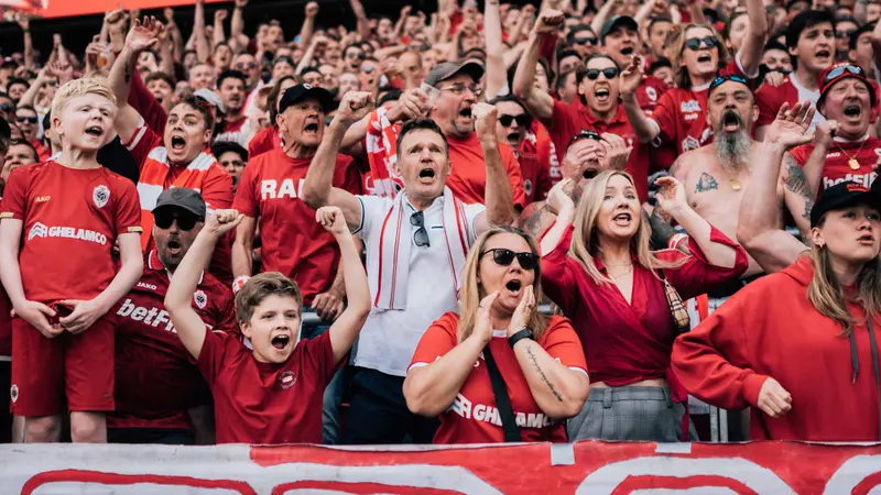Rode Duivels op groot scherm in het Bosuilstadion