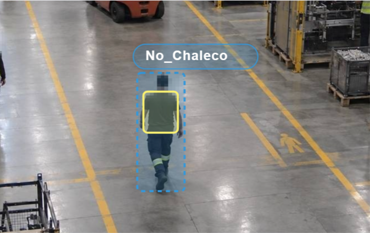 Safe detecta a un operario sin chaleco en un almacén
