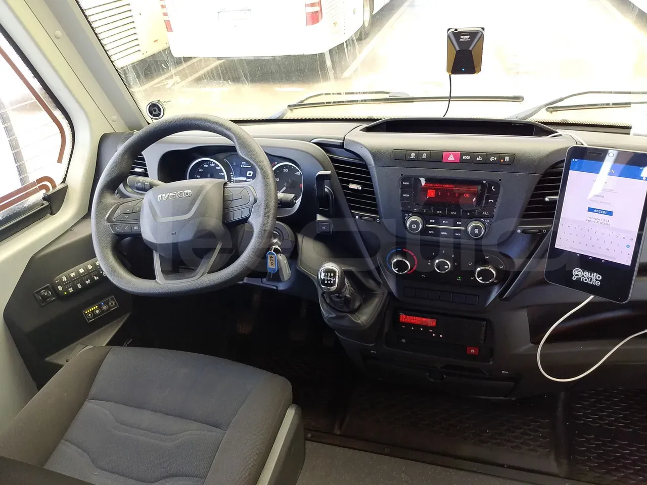 iveco-indcar-wing-steering-wheel-dashboard-fleequid-ZCFCN70A505423782