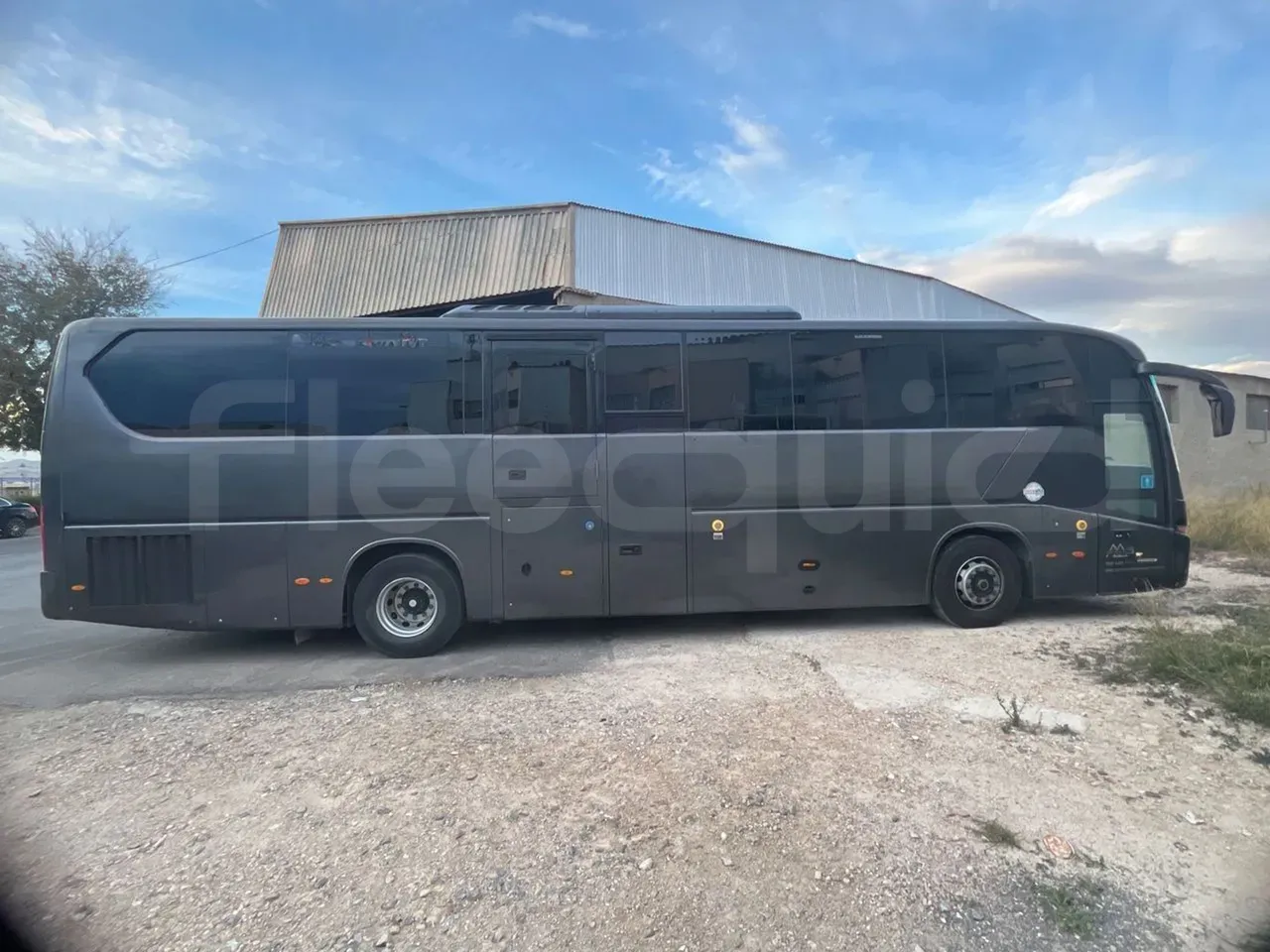 vehicle slot photo_side_right_doors_closed_lg.webp