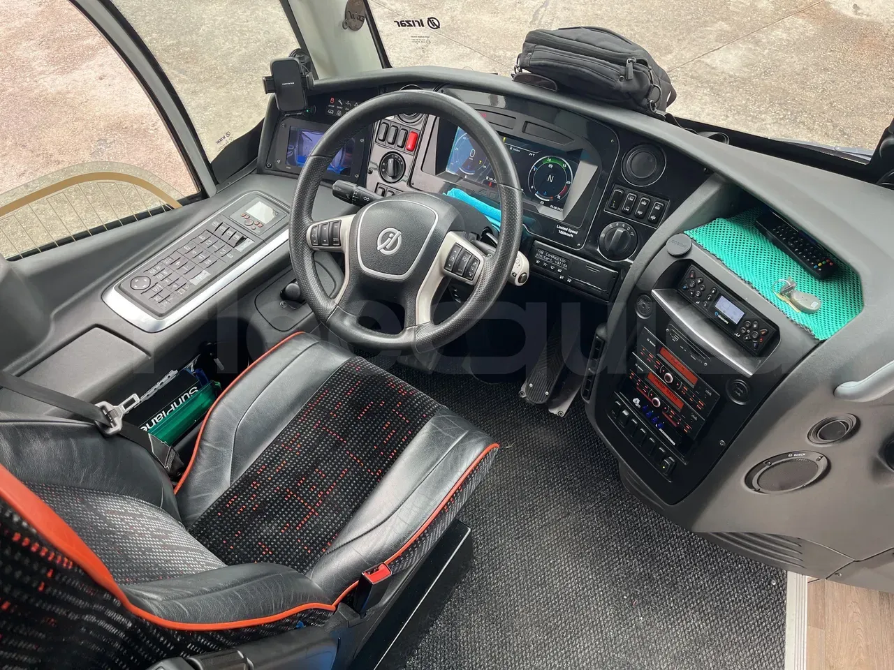 irizar-i6s-steering-wheel-dashboard-fleequid-VS916AD00L1016055