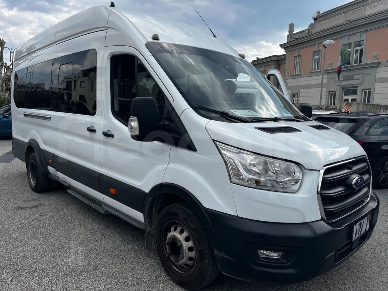 Ford Transit 2019 minibus gebruikt 18 personen Euro 6
