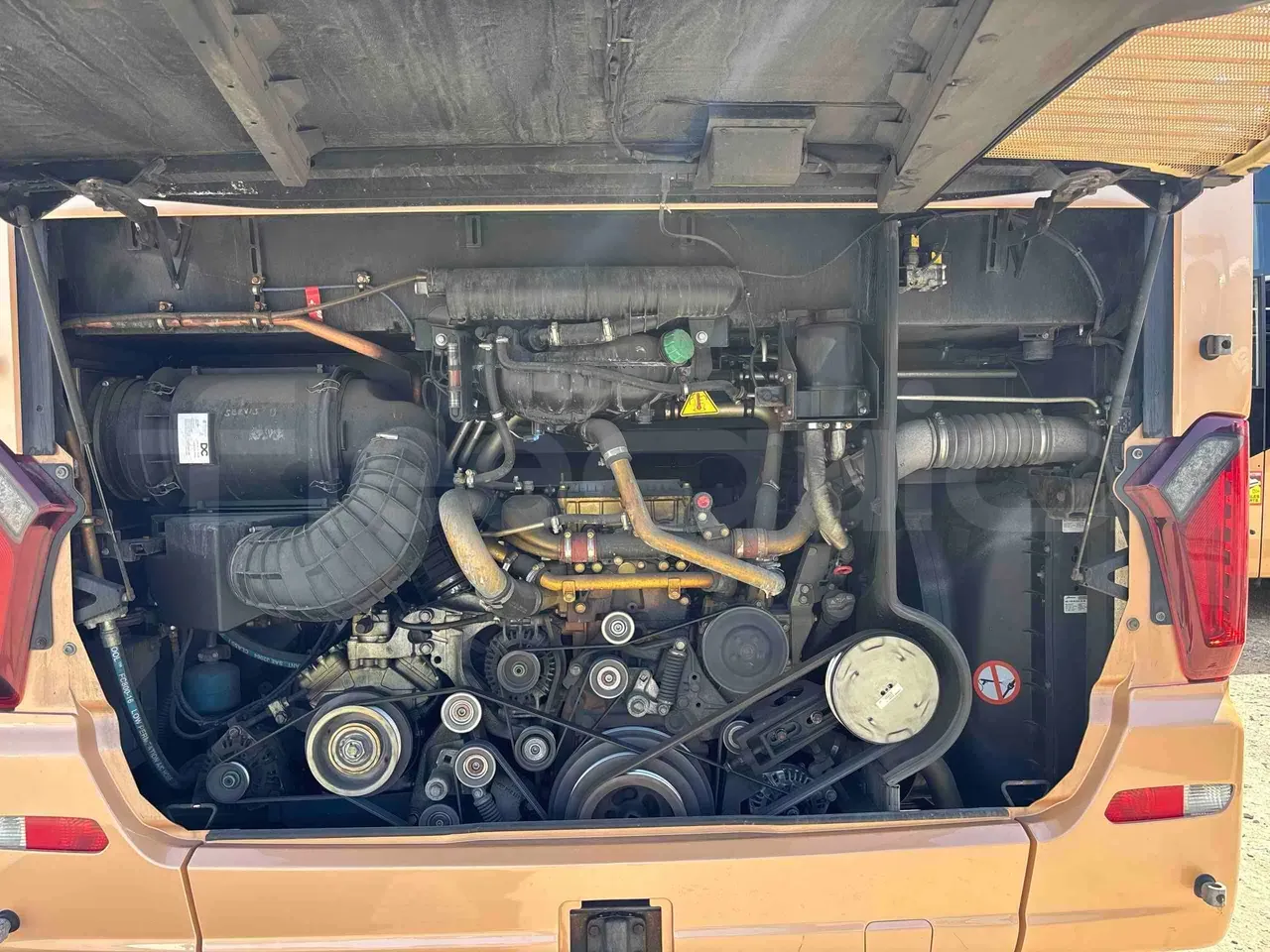 setra-s515-engine-fleequid-WKK41021013124964