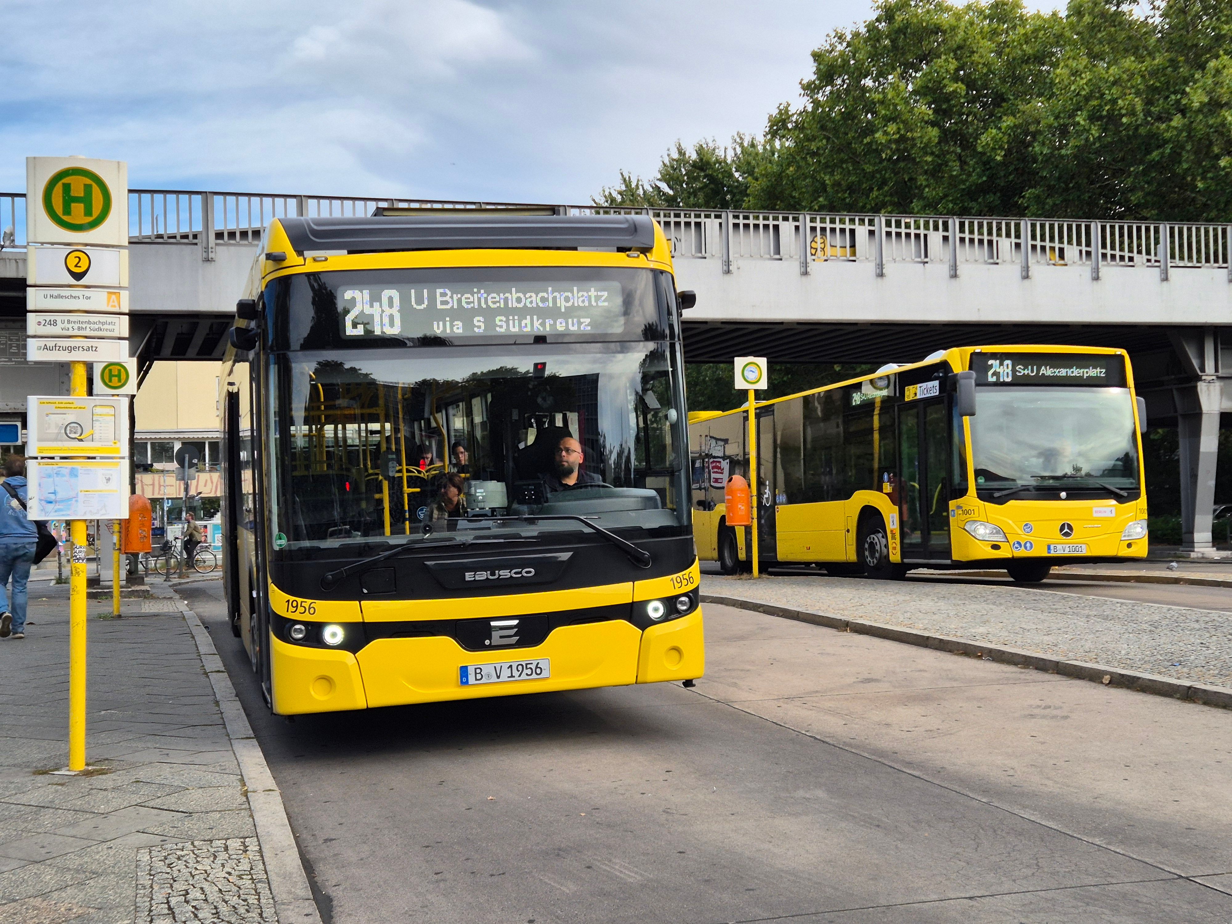 Odnowa floty autobusowej 2027: zakup, sprzedaż i ciągłość operacyjna