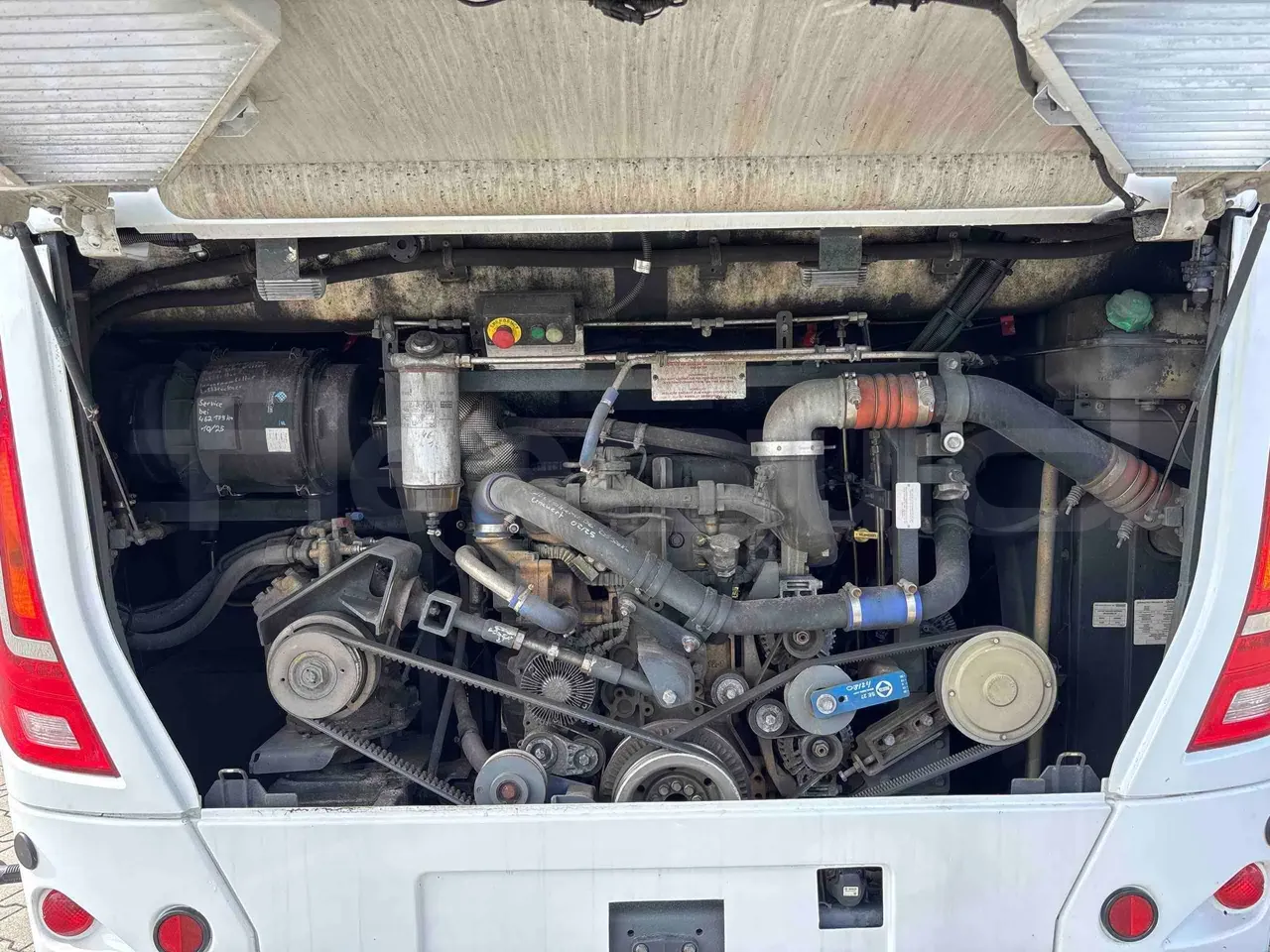 temsa-safari-engine-fleequid-NLTRHUK8601000862