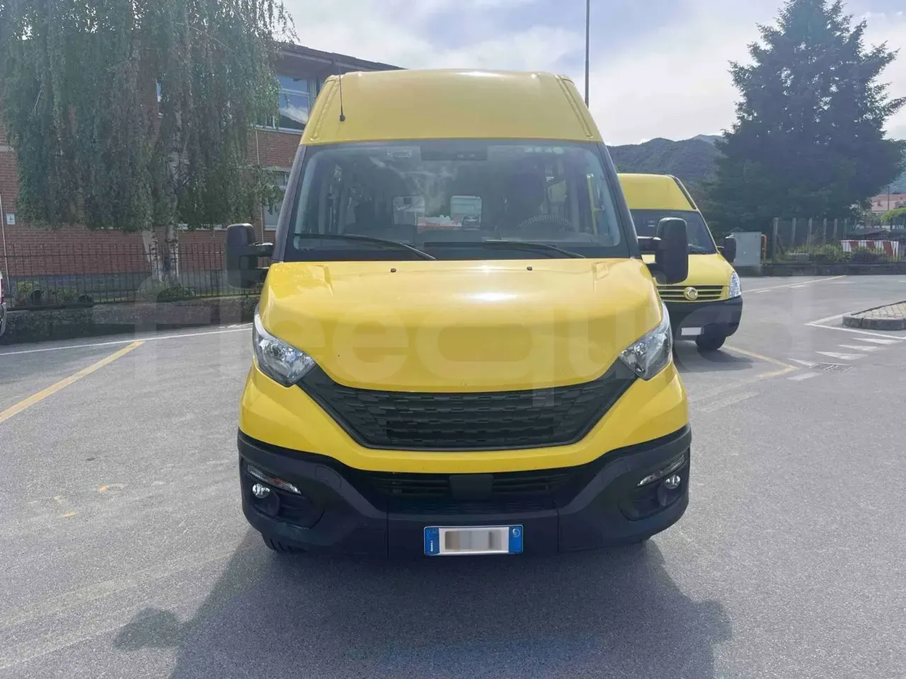 iveco-daily-front-fleequid-ZCFK650D405364800