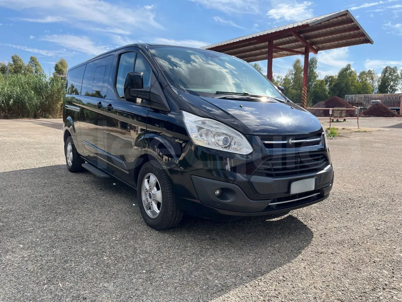 Ford Tourneo 2018 gebraucht: 8 Sitze, Euro 6, 376.247 km
