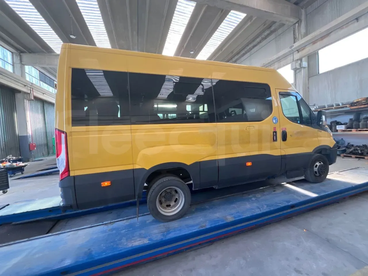 iveco-daily-external-fleequid-ZCFC450AX05296437