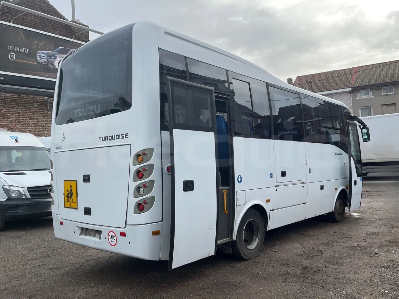 isuzu-turquoise-engine-fleequid-NNAM0L8LE02000009