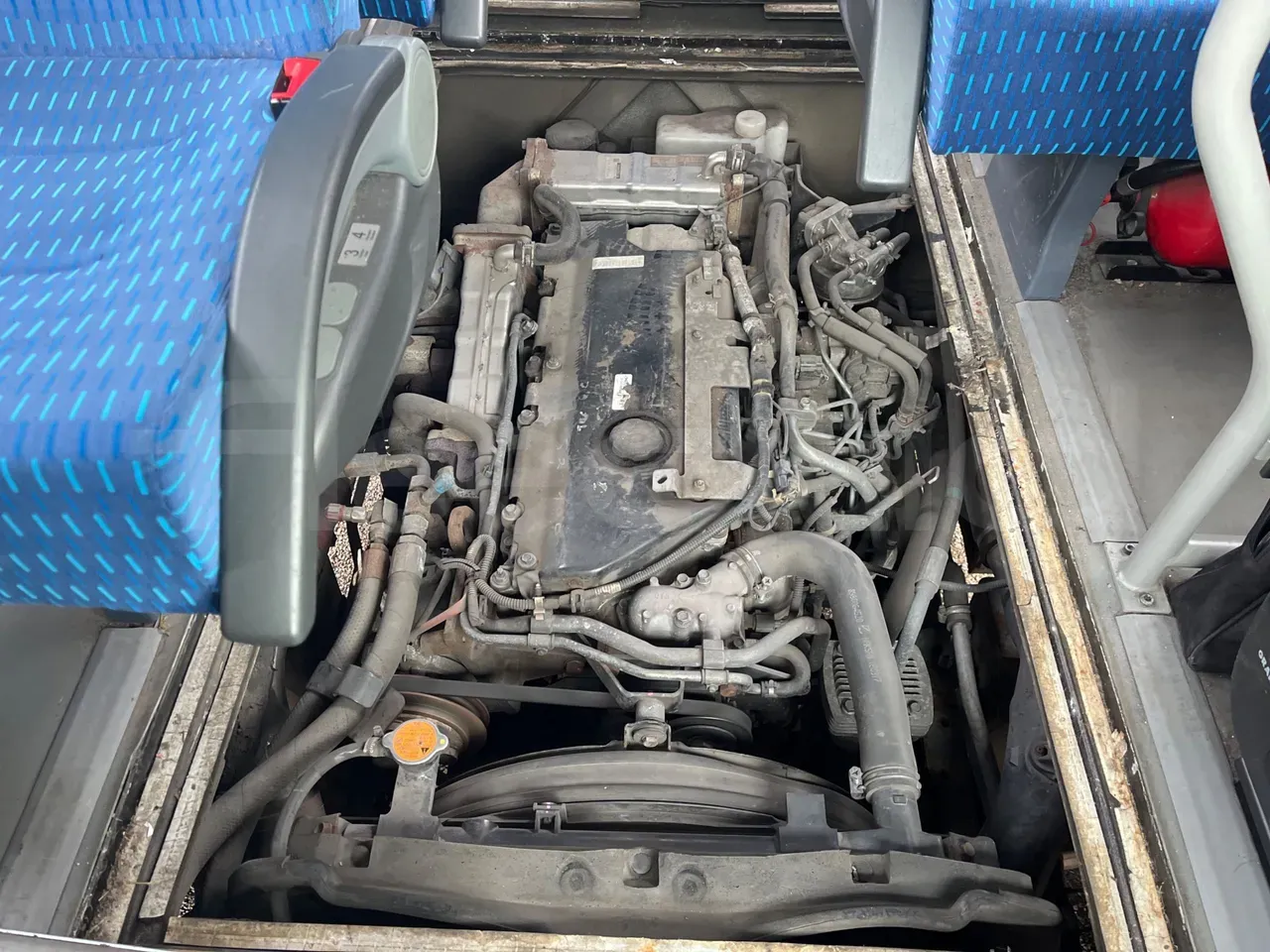 isuzu-turquoise-engine-fleequid-NNAM0L8LE02000010